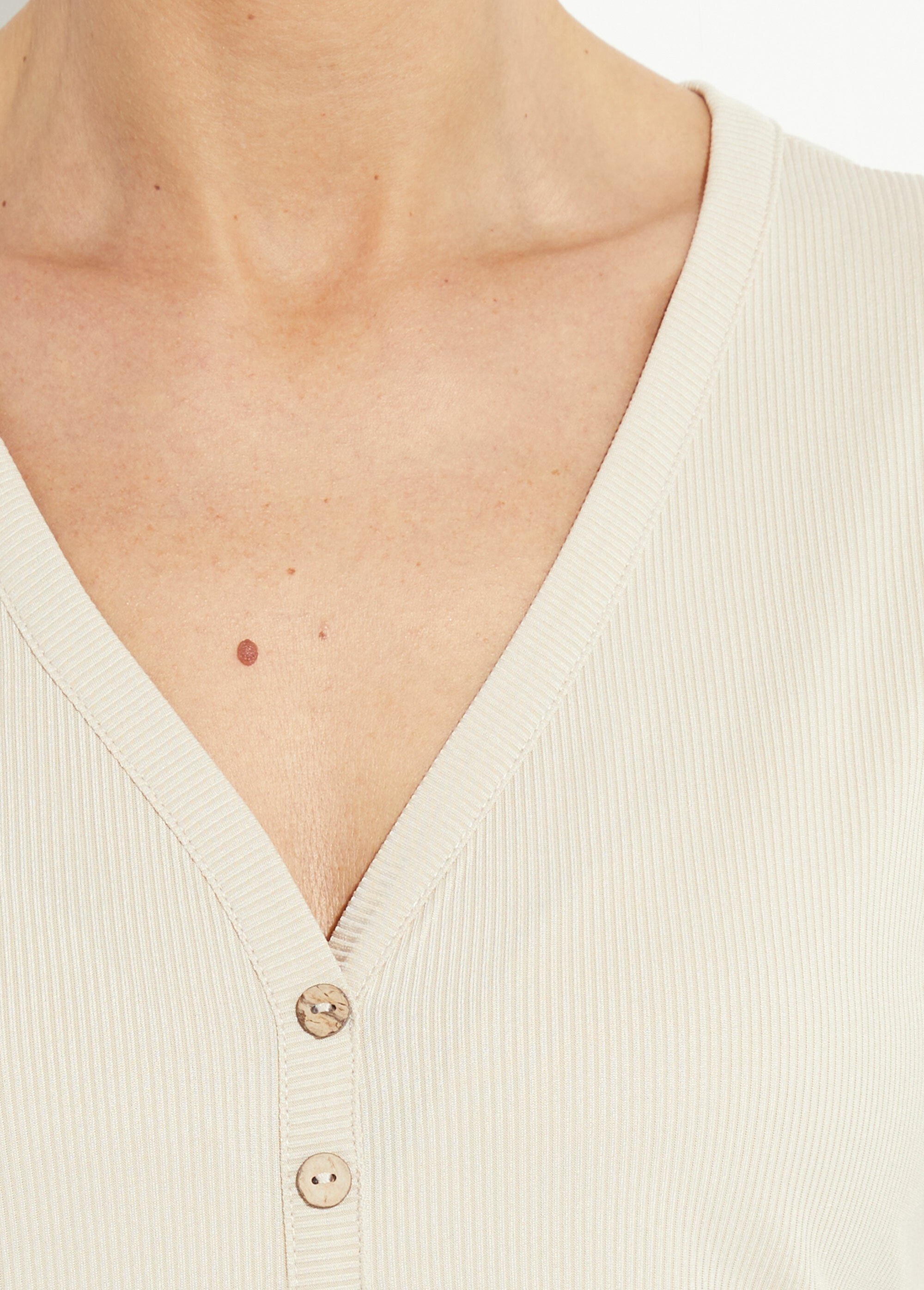 T-shirt col V jersey cotelé, Essentiel Femme Beige TM-SKINCOT DE1