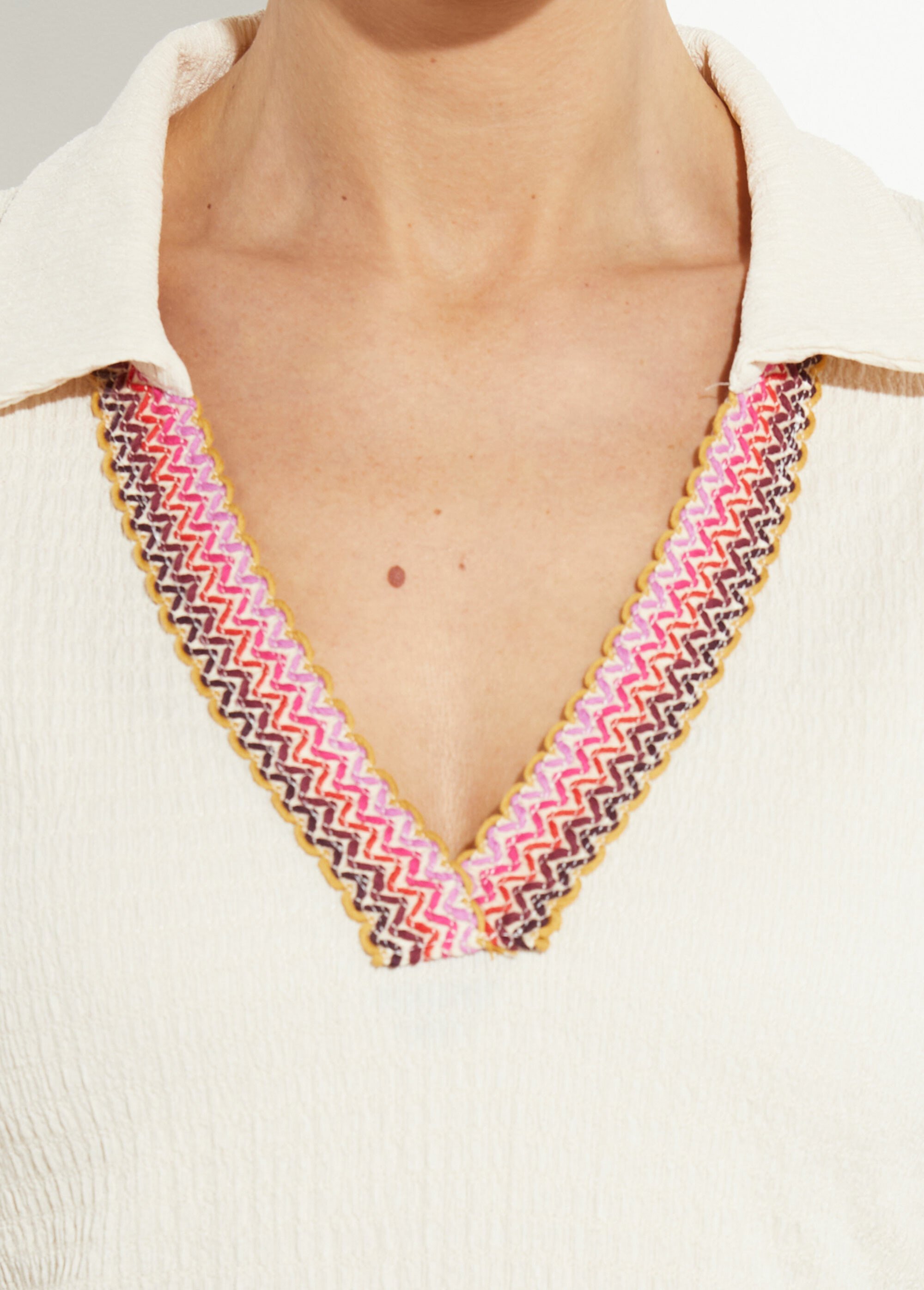 Tunique gaufrée col V fantaisie