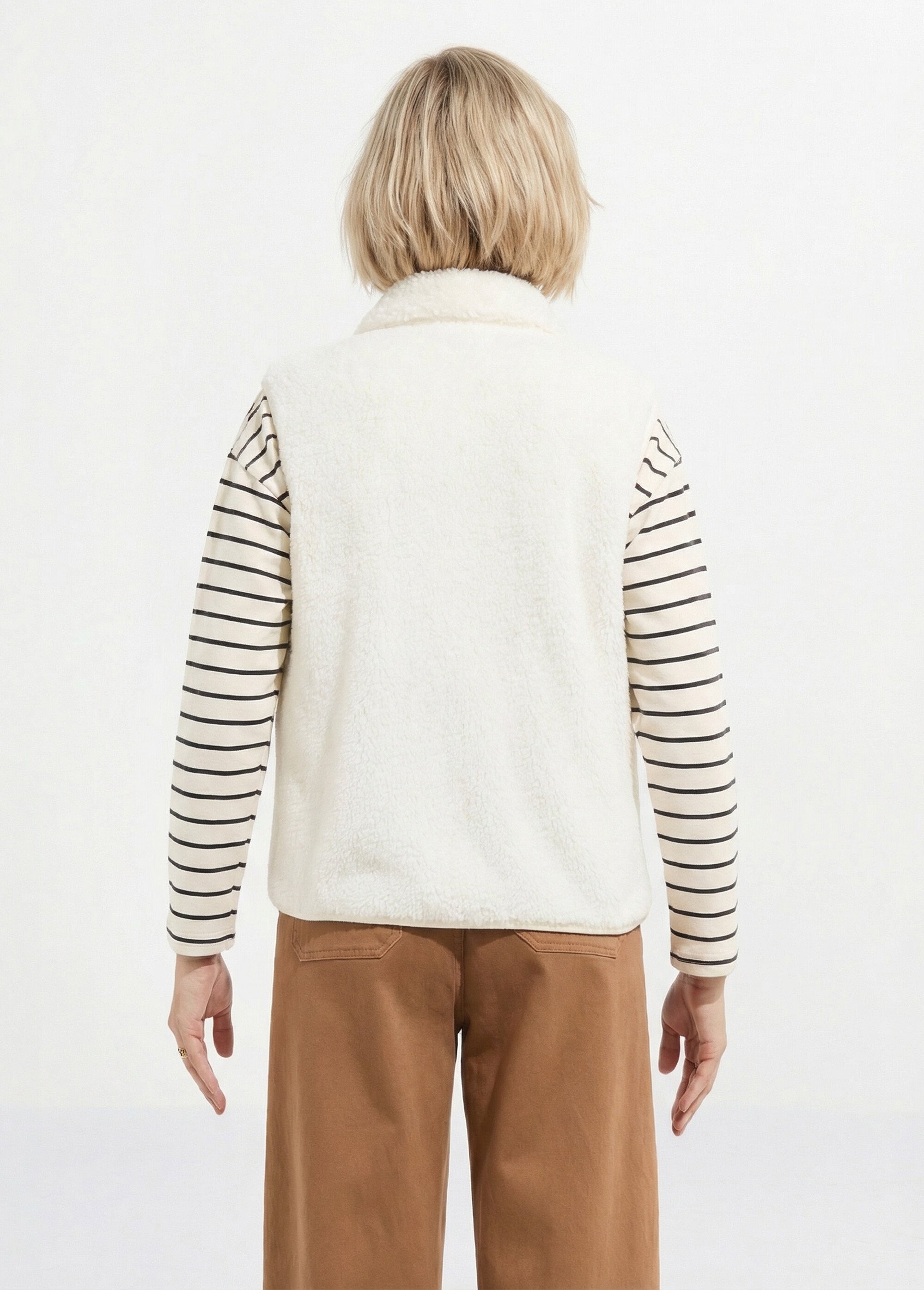 Veste fausse fourrure sans manches col montant