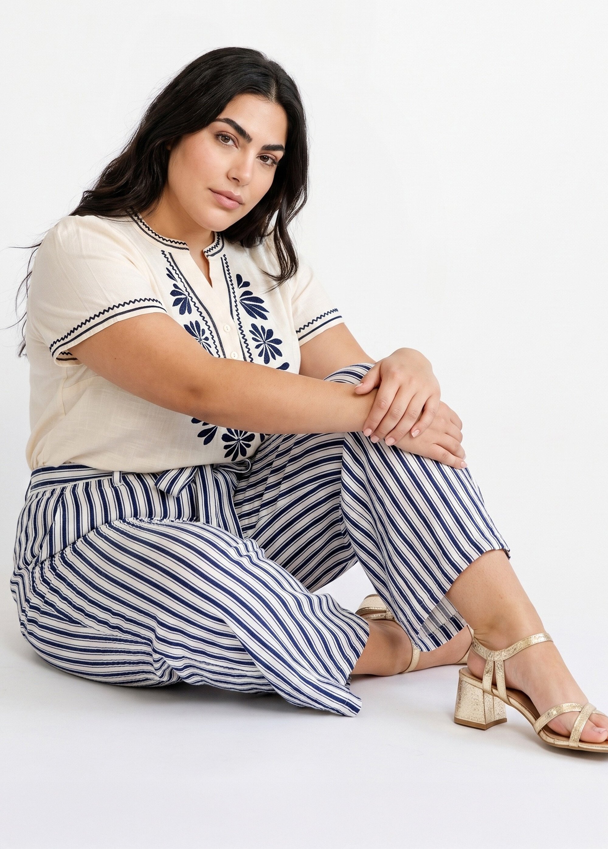 Pantalon rayé ceinturé, fils métallisés