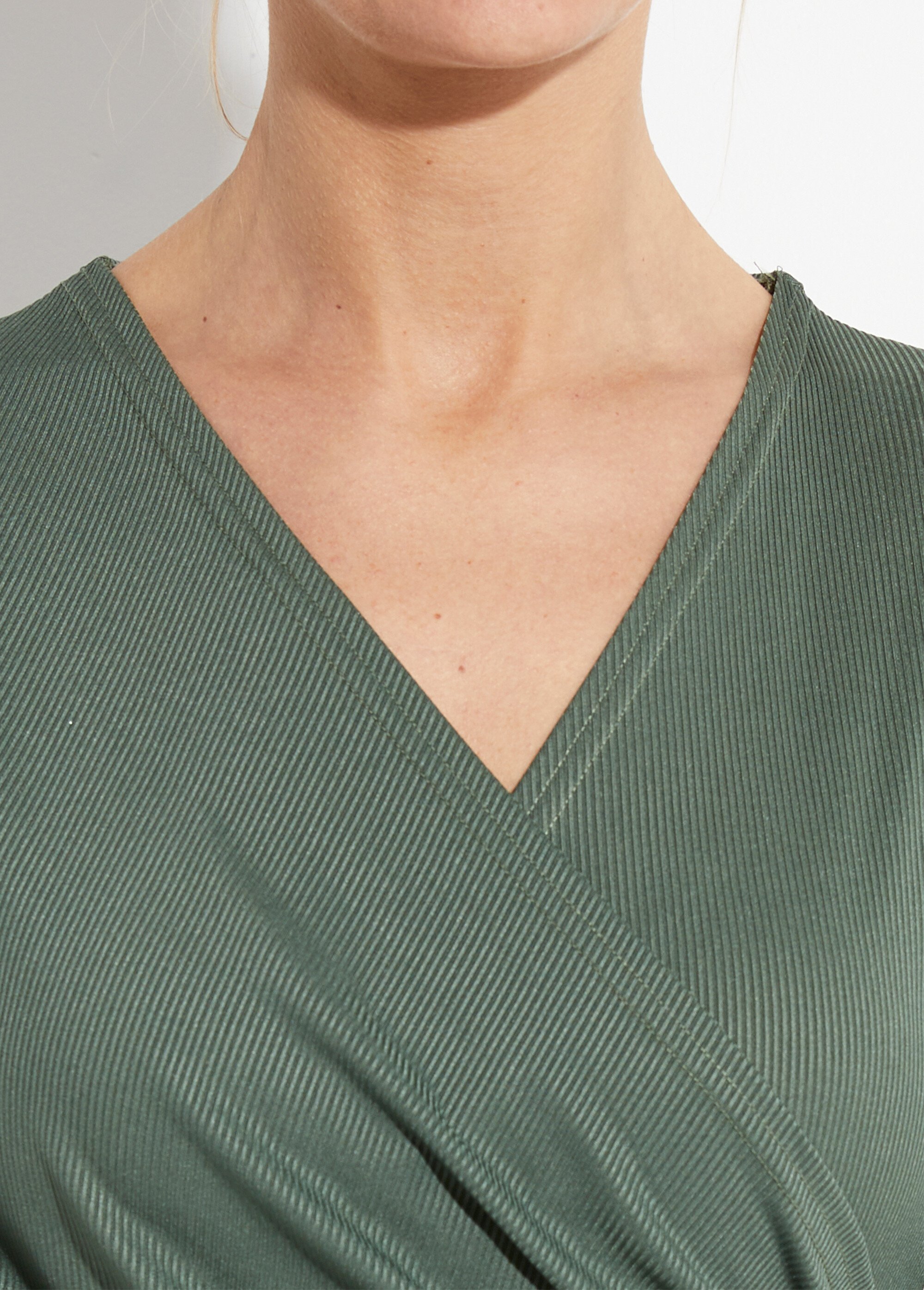 Robe cache coeur jersey cotelé Essentiel Femme Vert TM-PLILONGCOT DE1