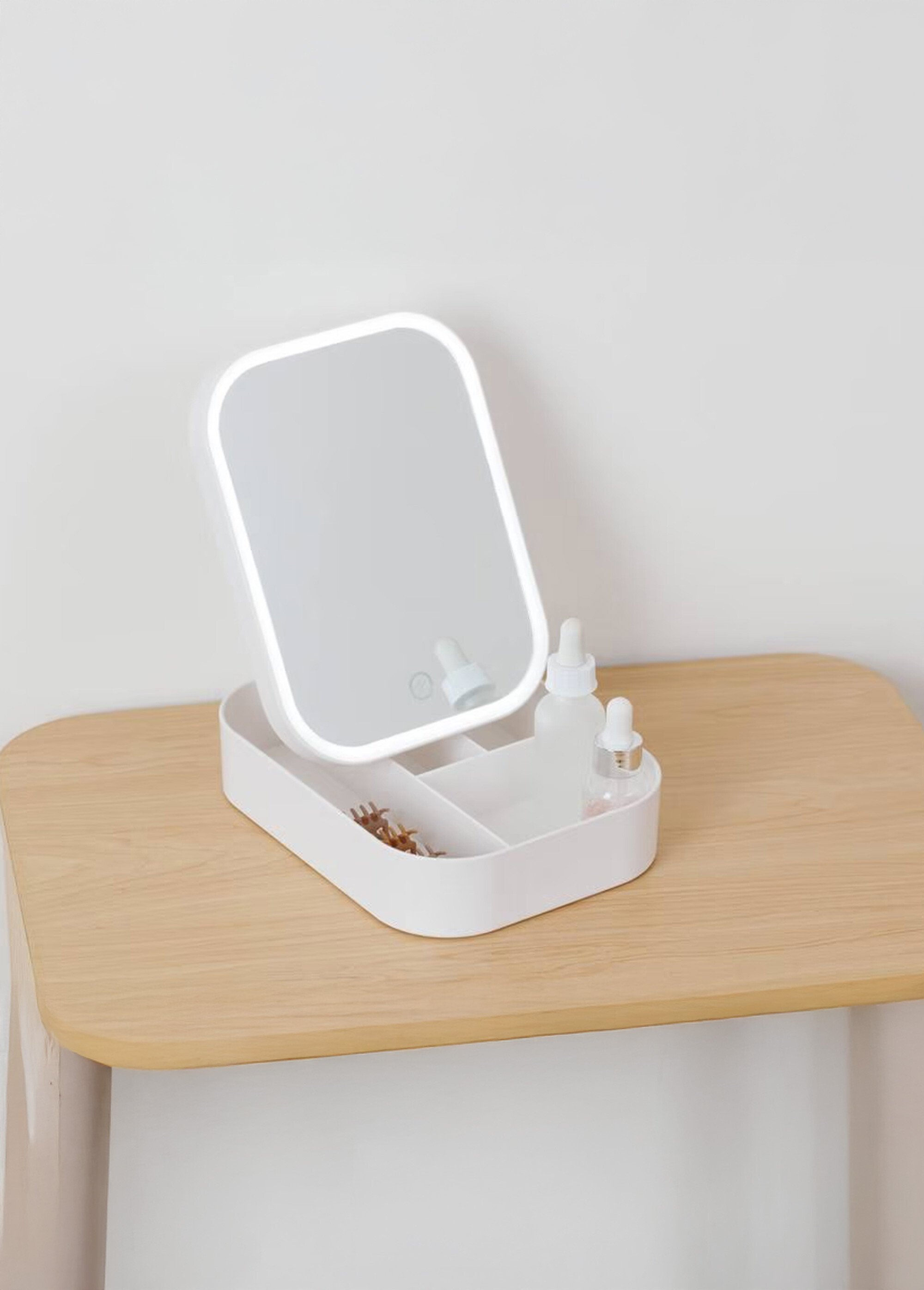 Boite 4 compartiments + miroir lumineux Blanc JJA-204934 SI1