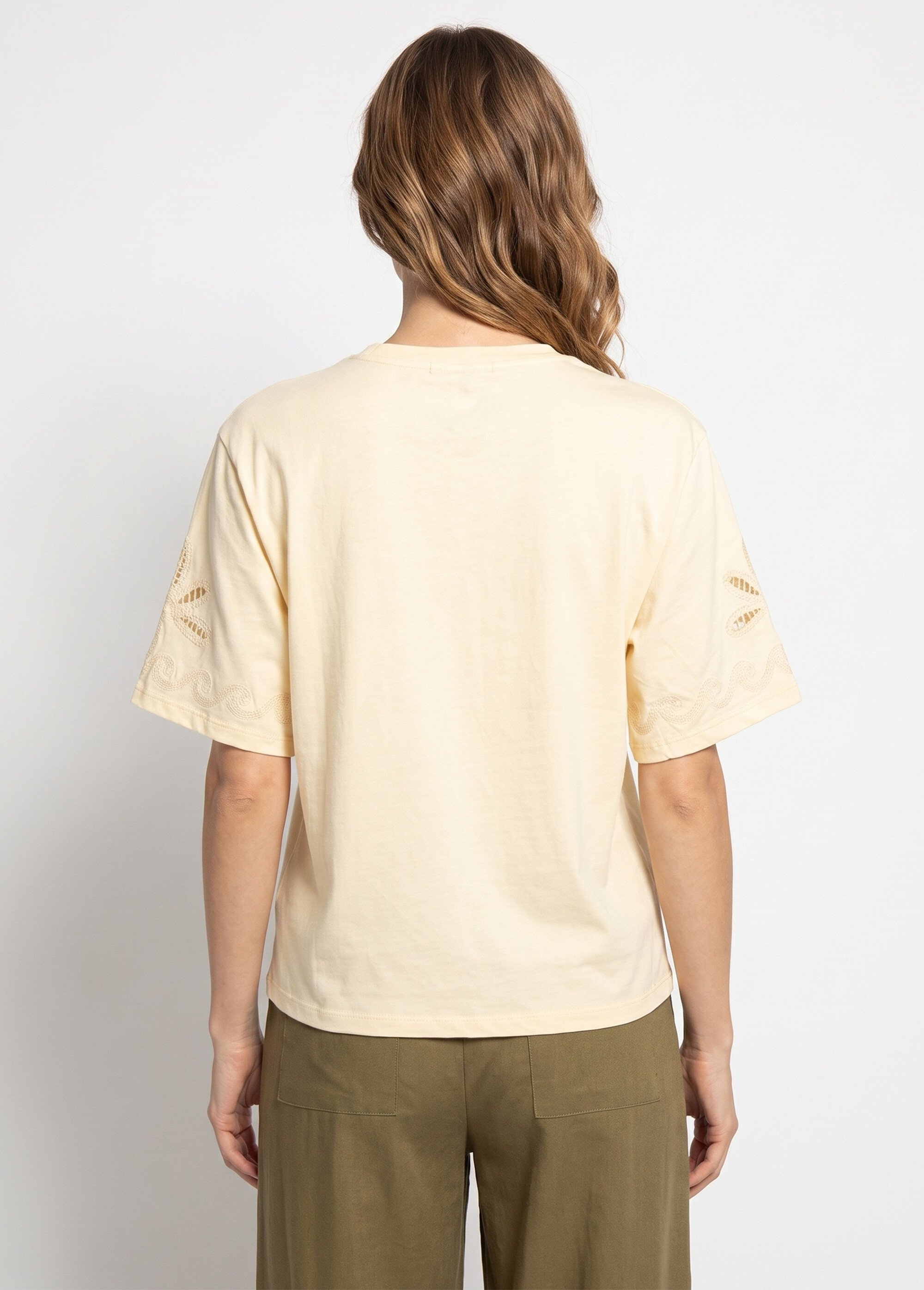 T-shirt manches broderies ajourées Femme Jaune ATT-762 DO1