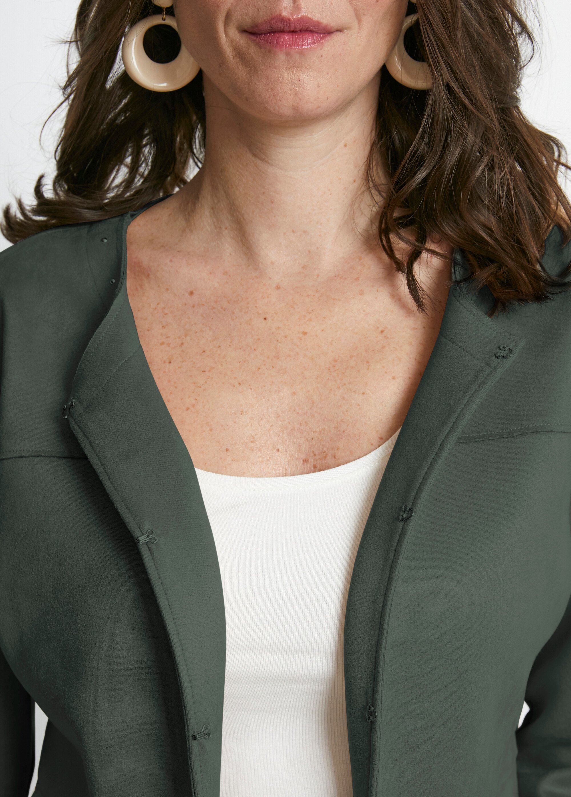 Veste sans col en tissu suédé