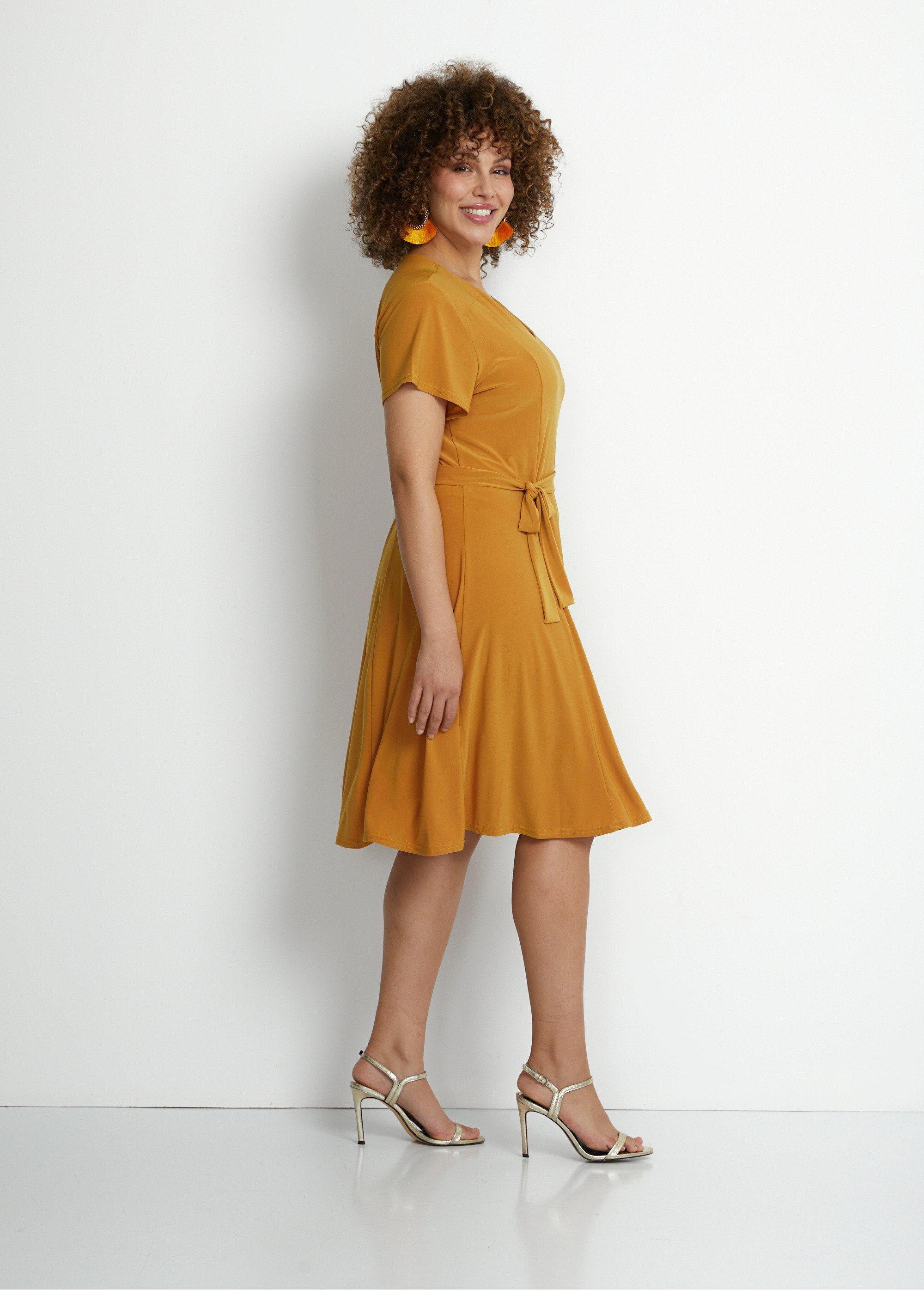 Robe courte ceinturée col V Femme Grande Taille Jaune ERCEVILLE DR1