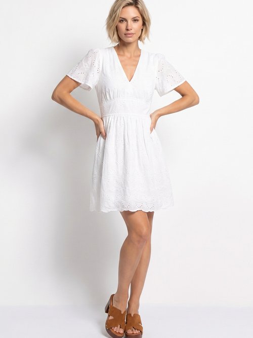 Robe courte col V et broderie anglaise Femme Blanc IA-C918 MV1