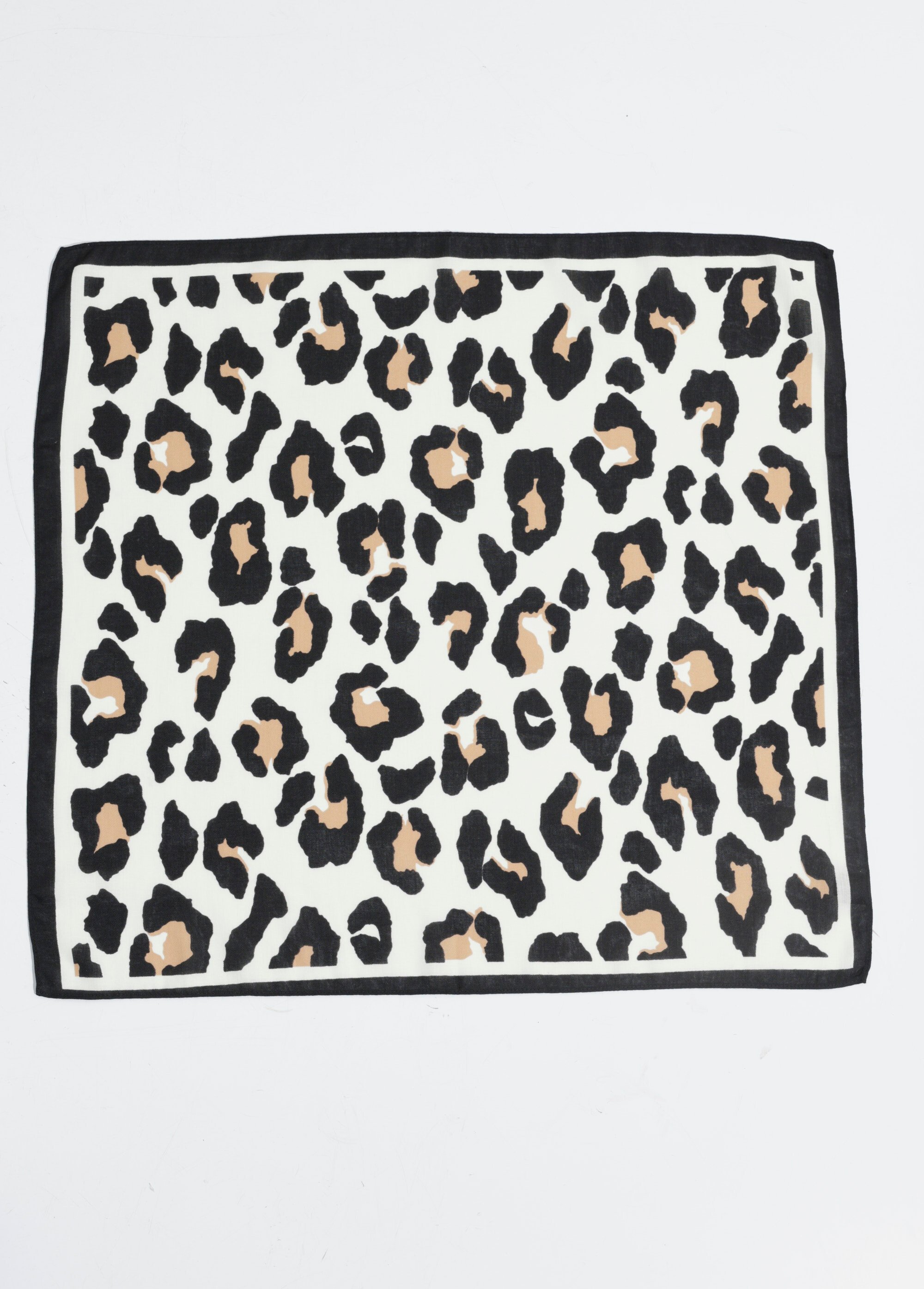 Foulard carré imprimé léopard stylisé Femme LEOPARD NOIR TD-FOUJC25321 DE1