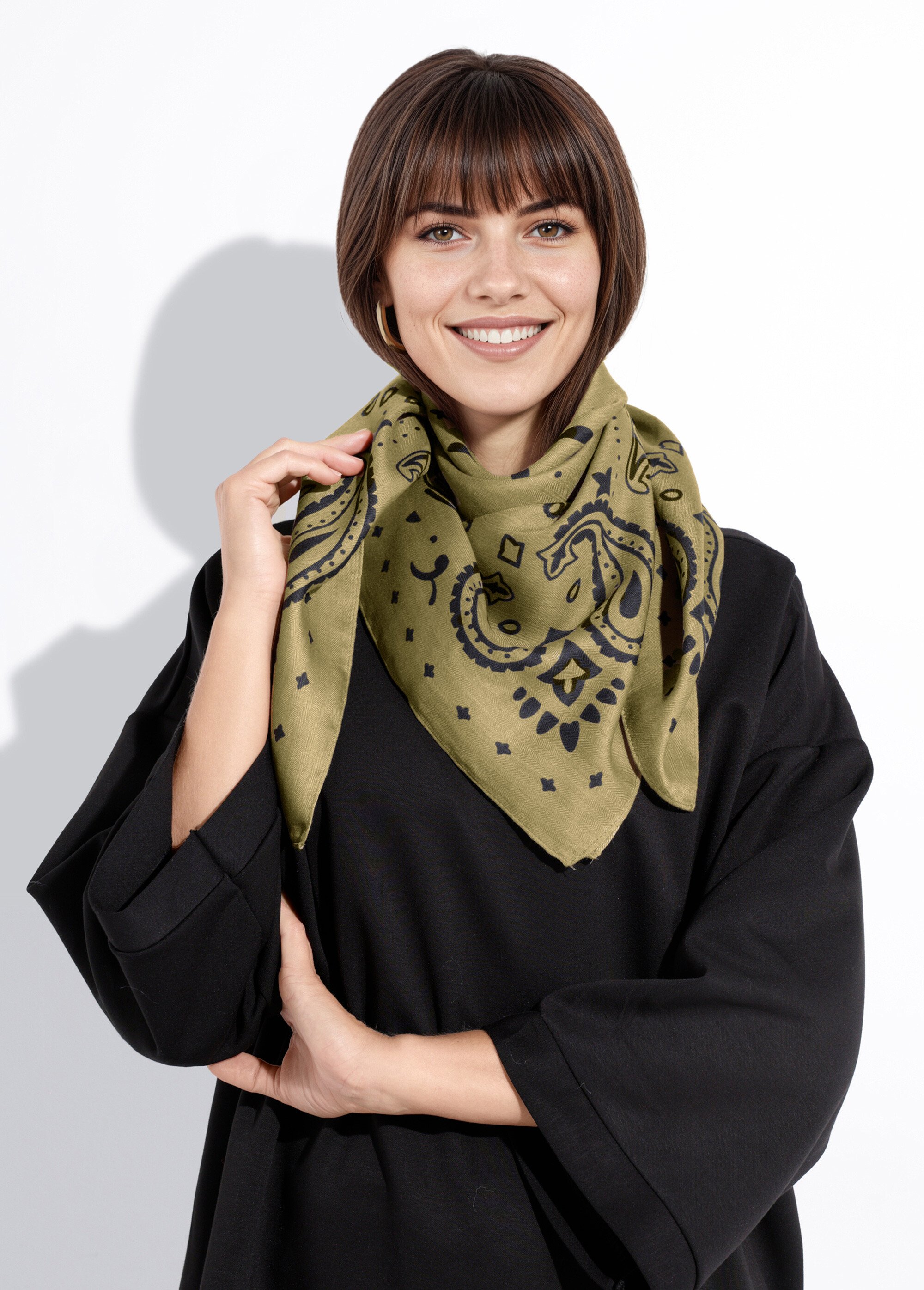 Grand foulard carré motif bandana Femme Vert MPA90RZW33 FA1