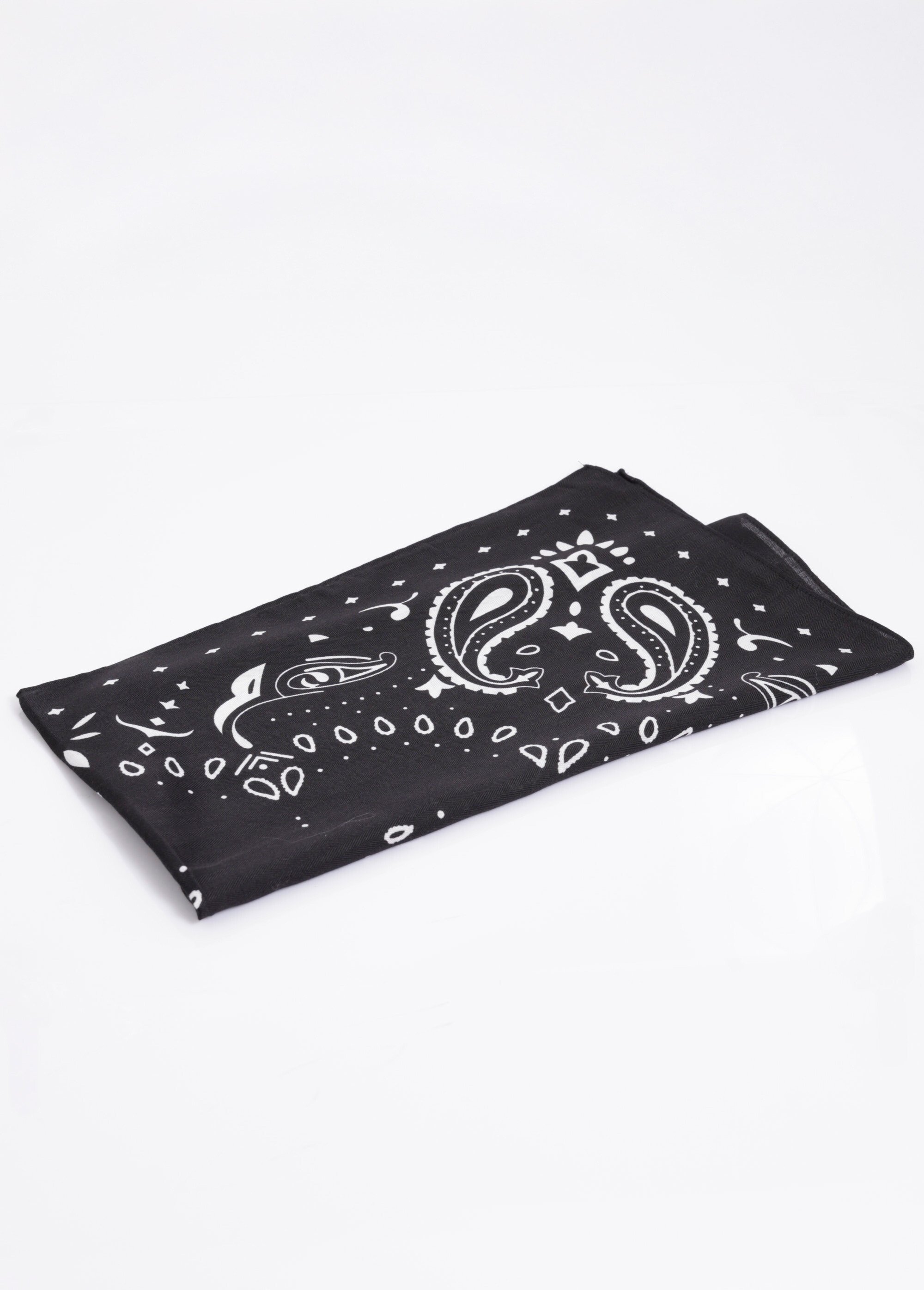 Grand foulard carré motif bandana