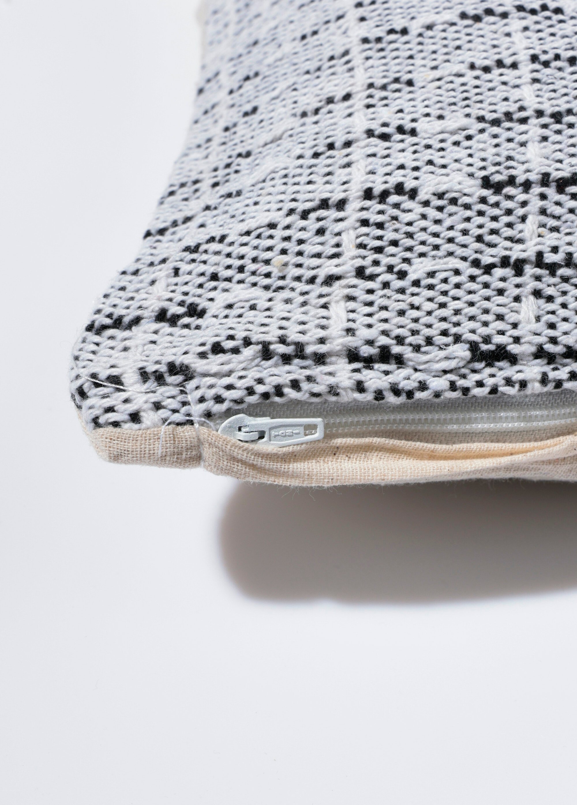 Housse coussin tissée 40x40cm, rectangles Gris COTZZ70290 DE1