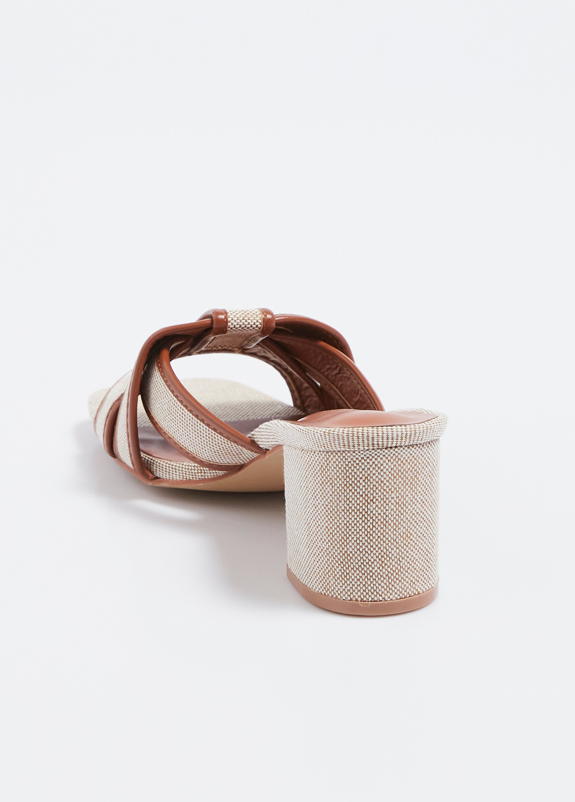 Mules à talon en textile, effet graphique
