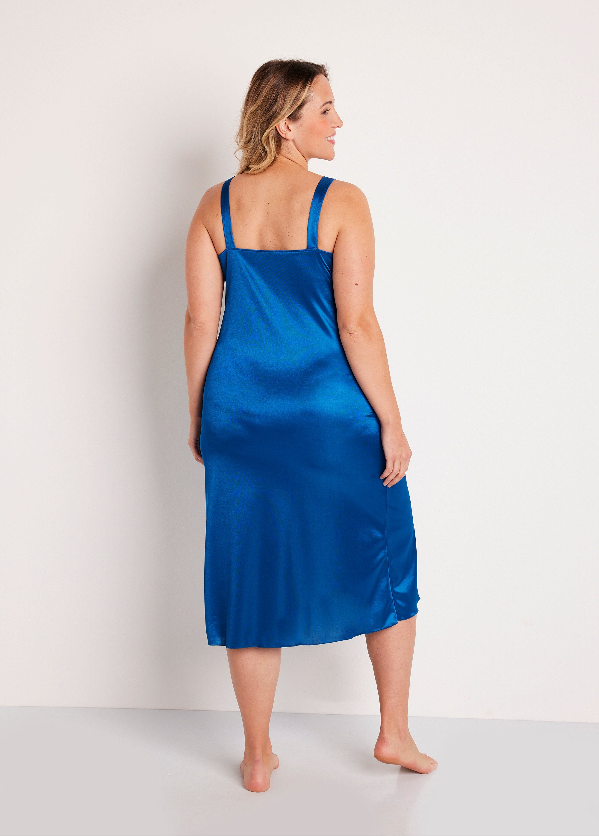 Nuisette maille satinée et dentelle