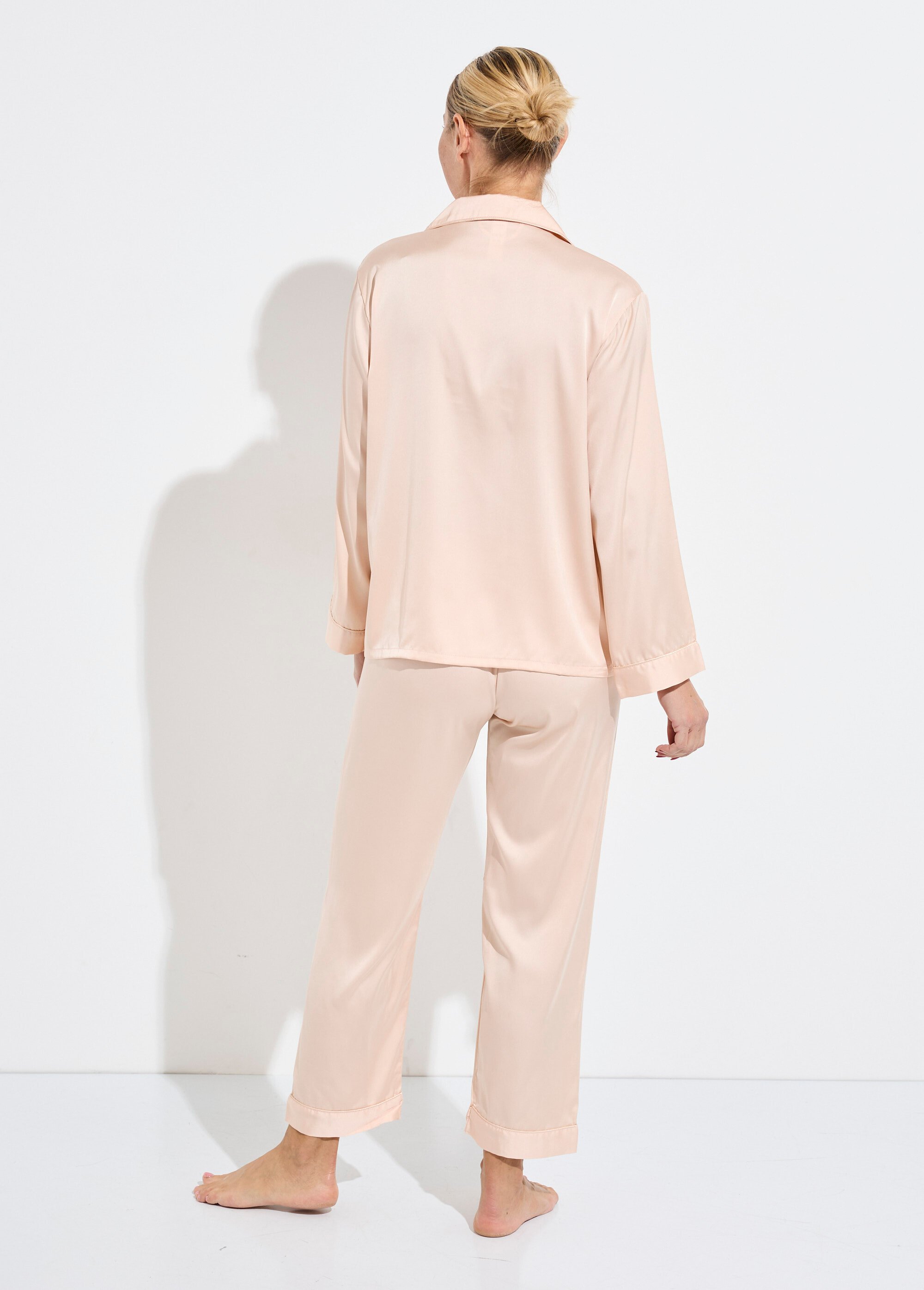 Pyjama long col tailleur en satin uni Femme Beige H-N2101-01 DO1