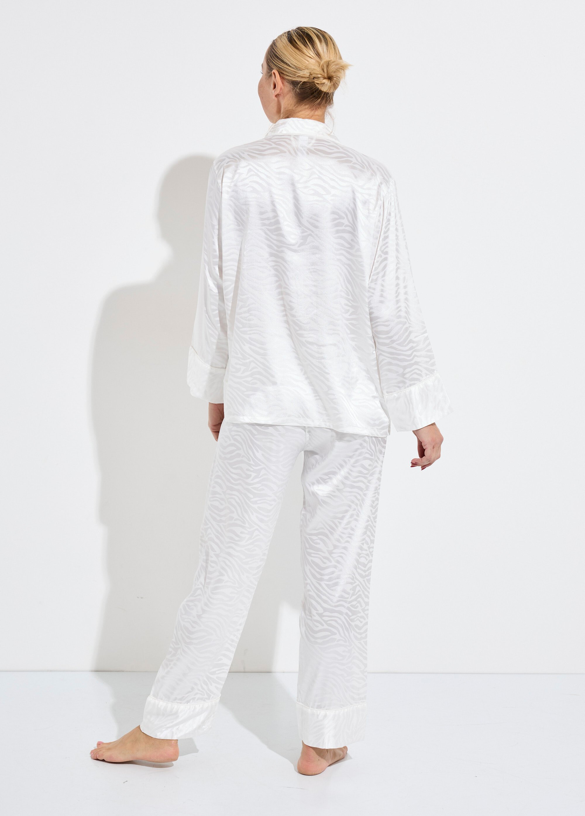 Pyjama long en satin motif zébré Femme Blanc H-NT053 DO1