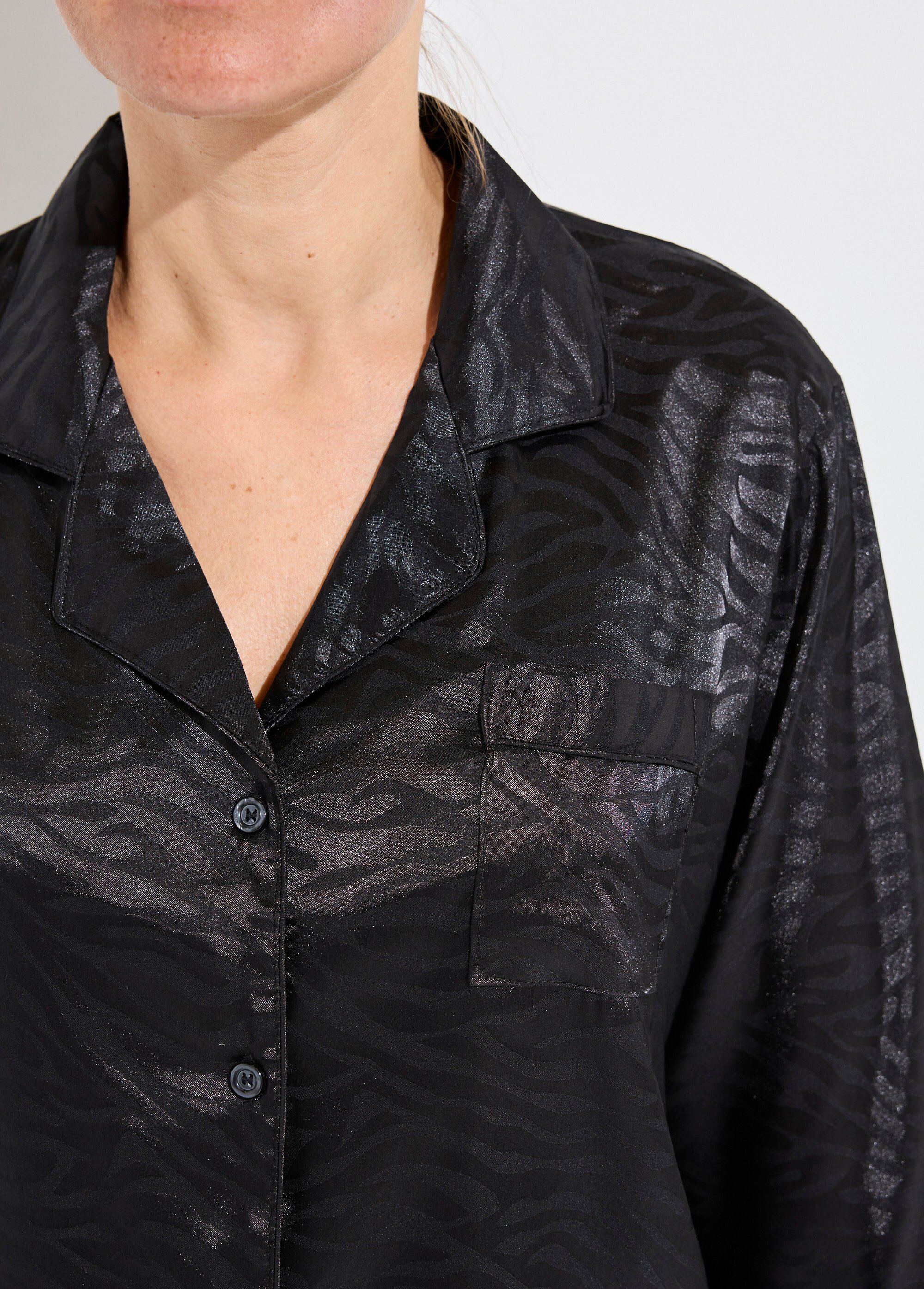 Pyjama long en satin motif zébré Femme Noir H-NT053 DE1
