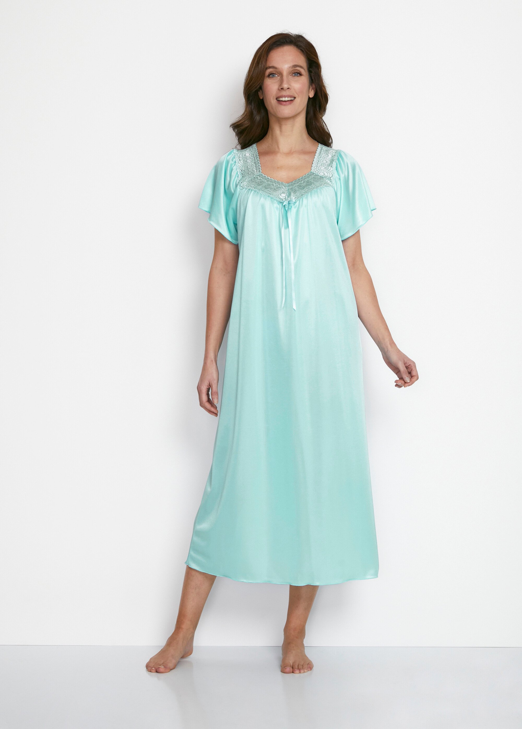 Chemise de nuit satinée longue antistatique dentelle
