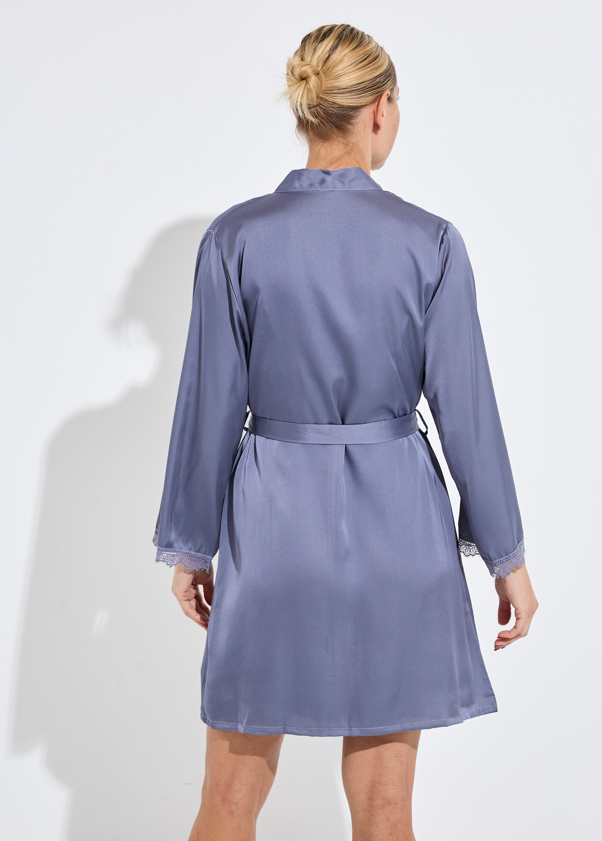 Nuisette satin et dentelle + déshabillé