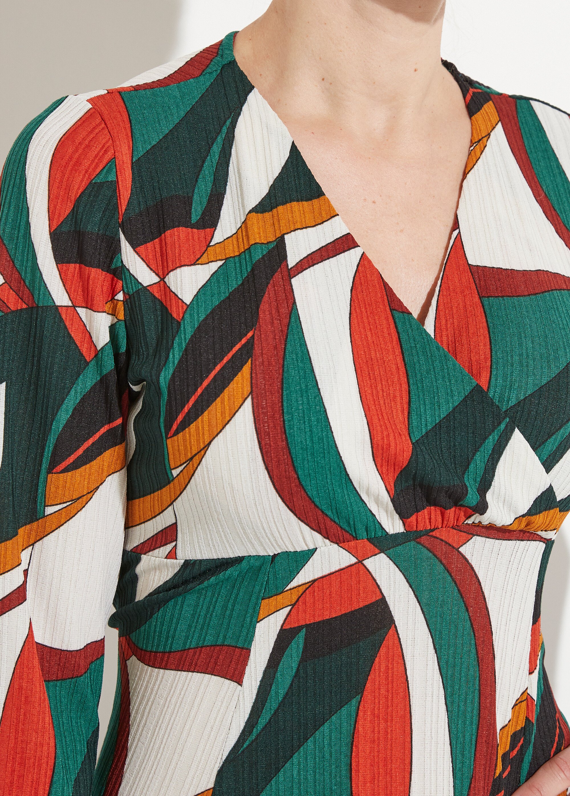 Robe cache-coeur courte imprimé graphique multicolore