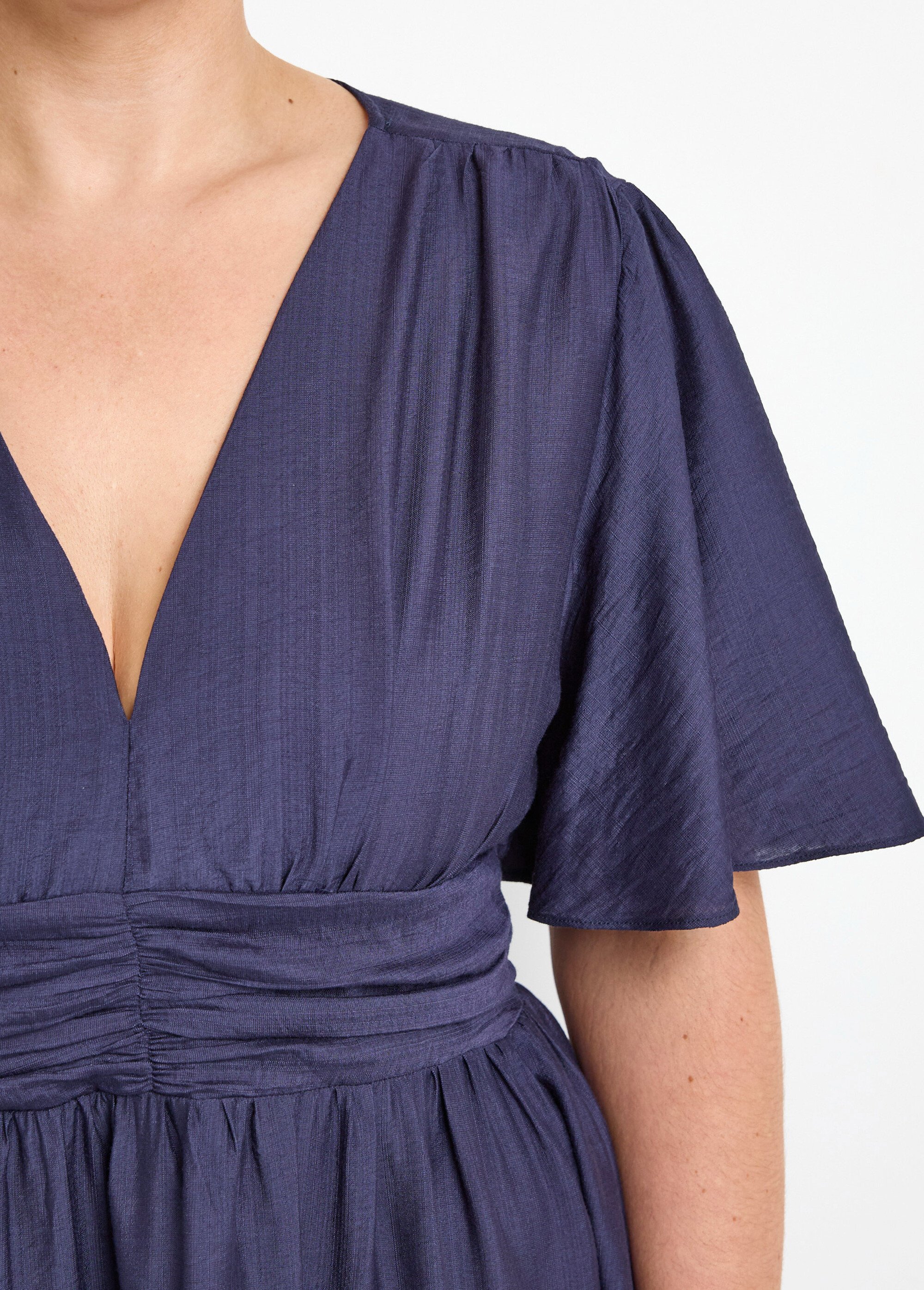 Robe longue taille empire, décolleté V