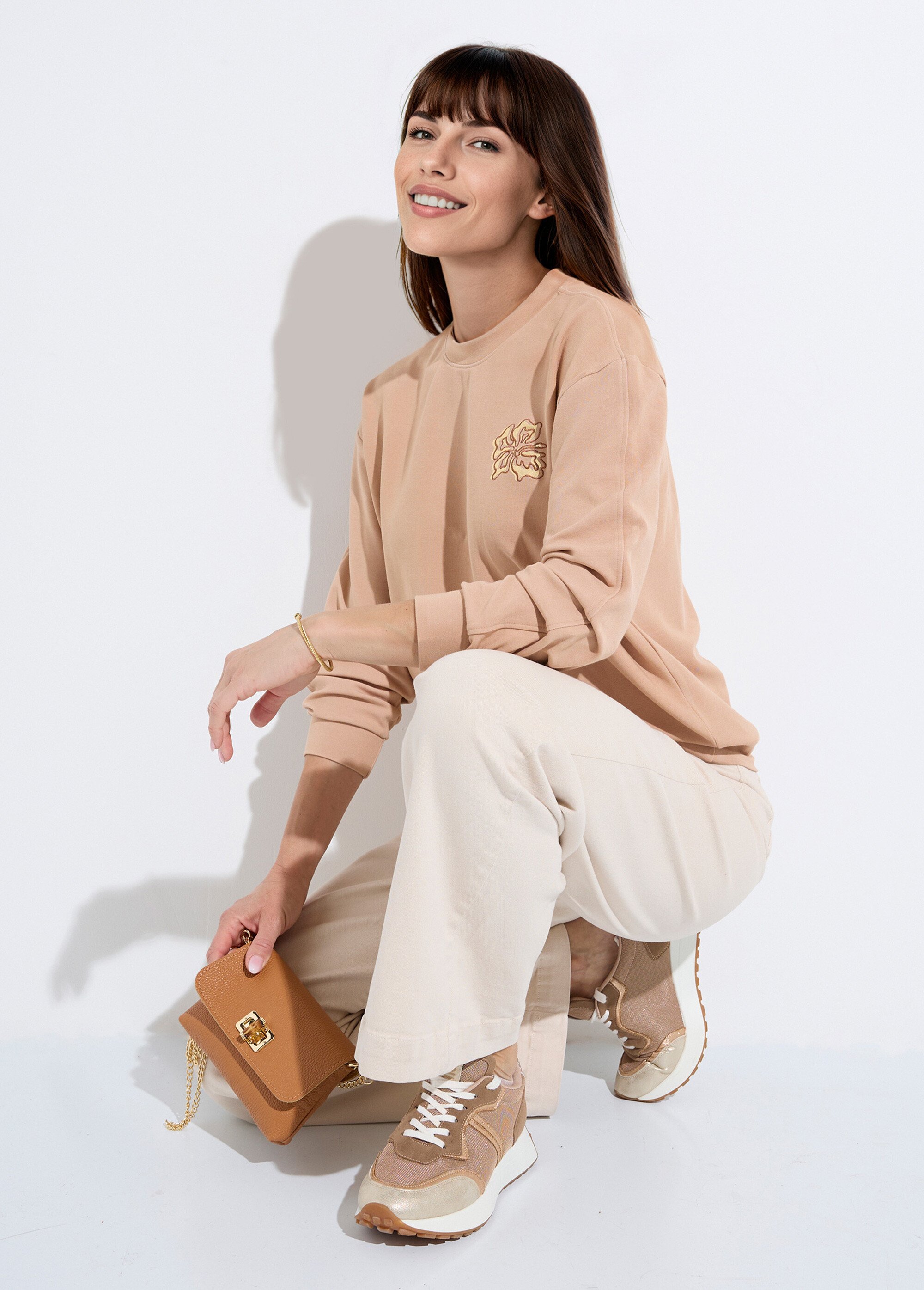 Sweat volume boite molleton brodé détail brillant