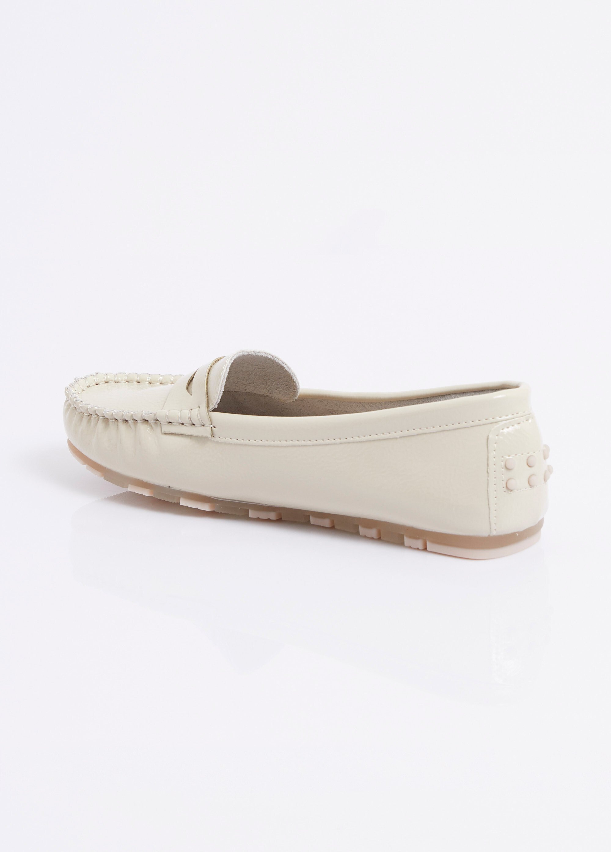 Mocassins vernis, semelle antidérapante