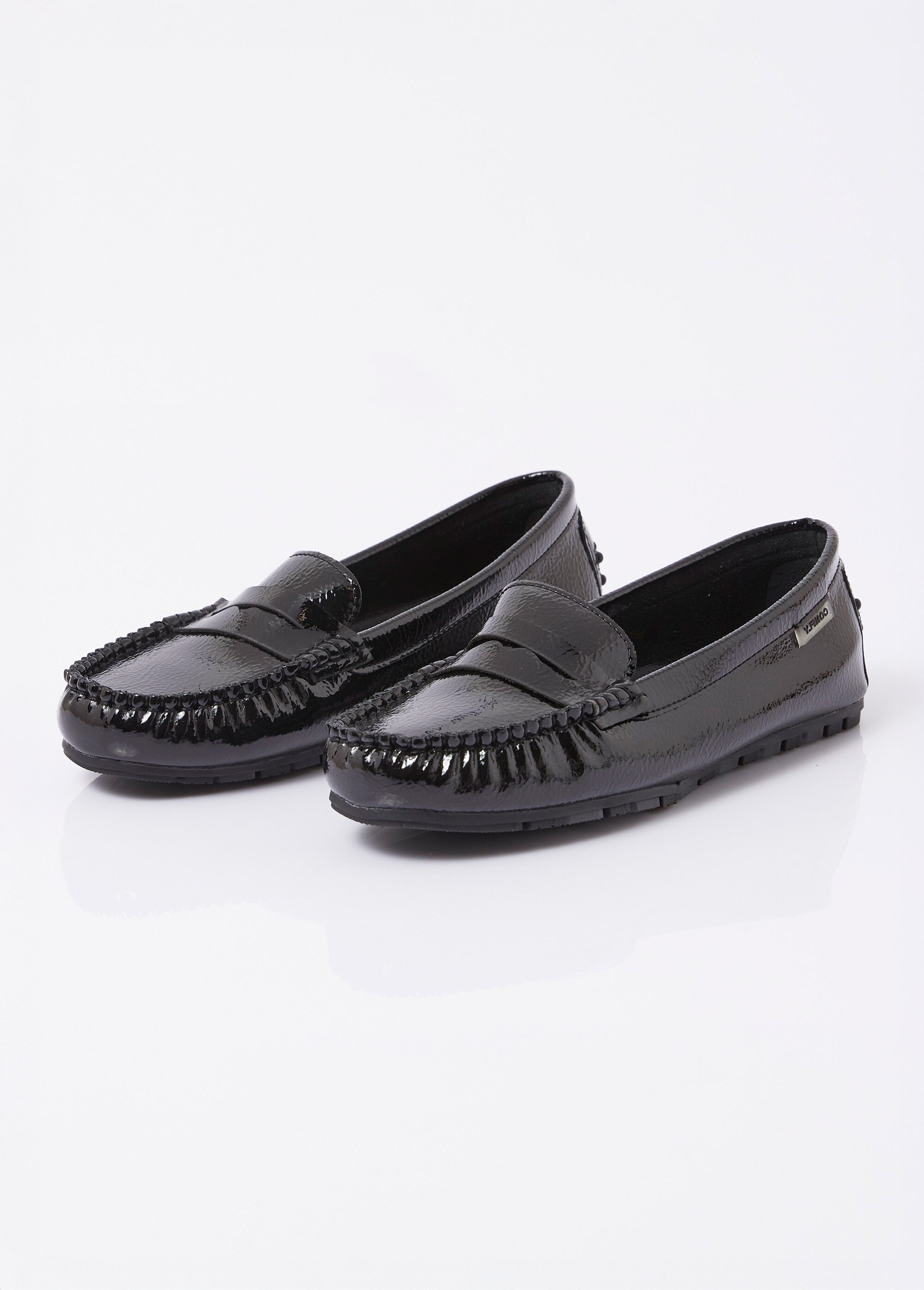 Mocassins vernis, semelle antidérapante