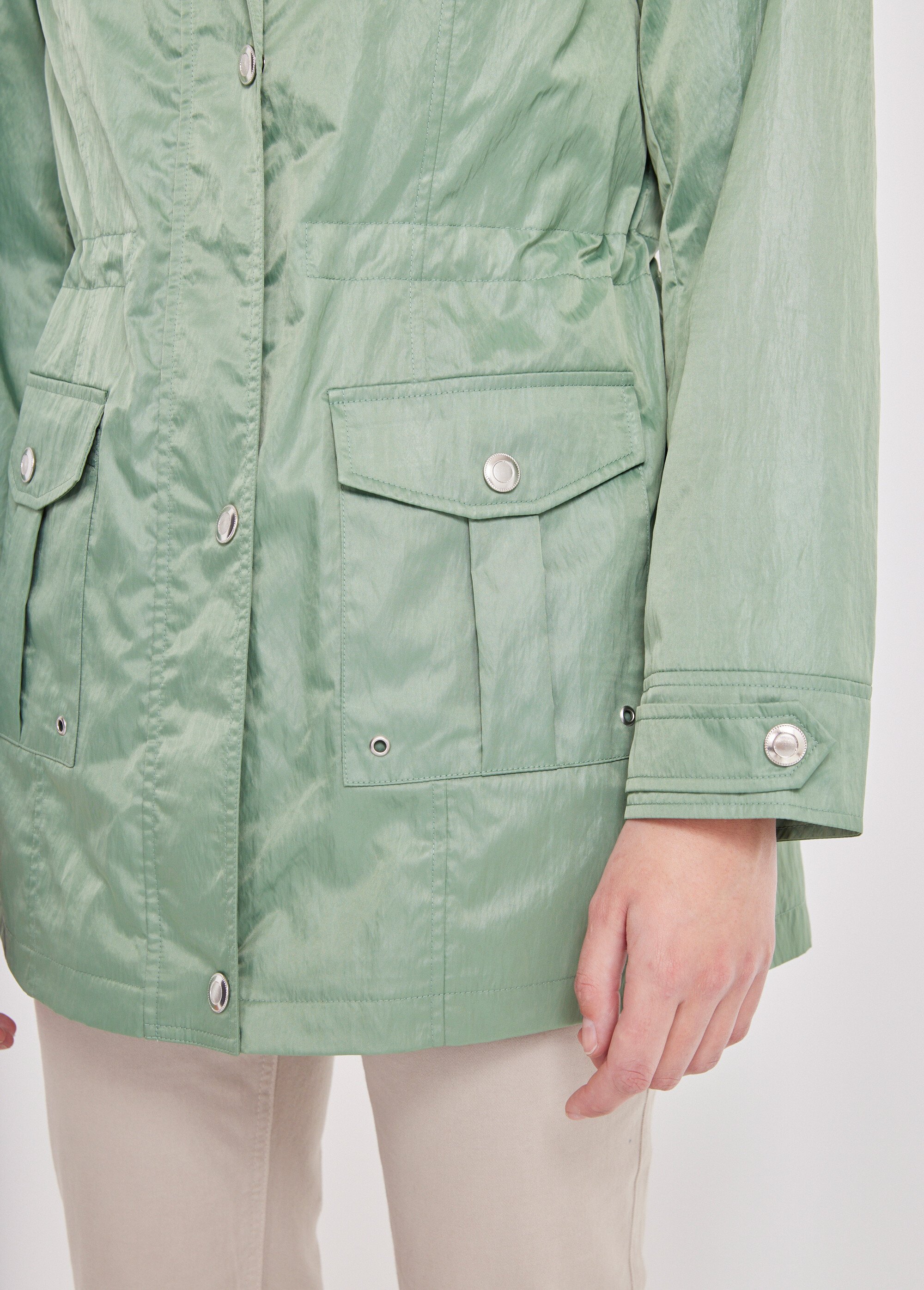 Parka zippée pressionnée, effet satiné