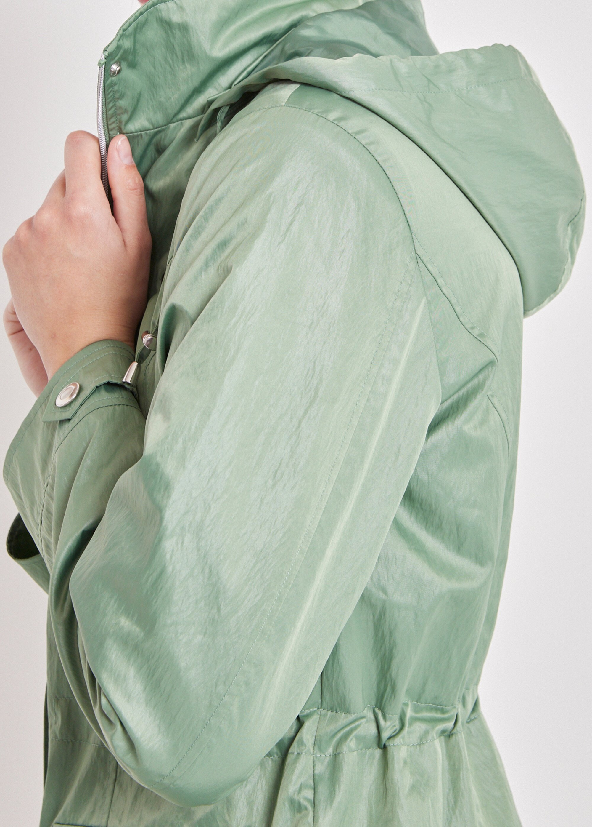 Parka zippée pressionnée, effet satiné Femme Vert TYPHA DE2