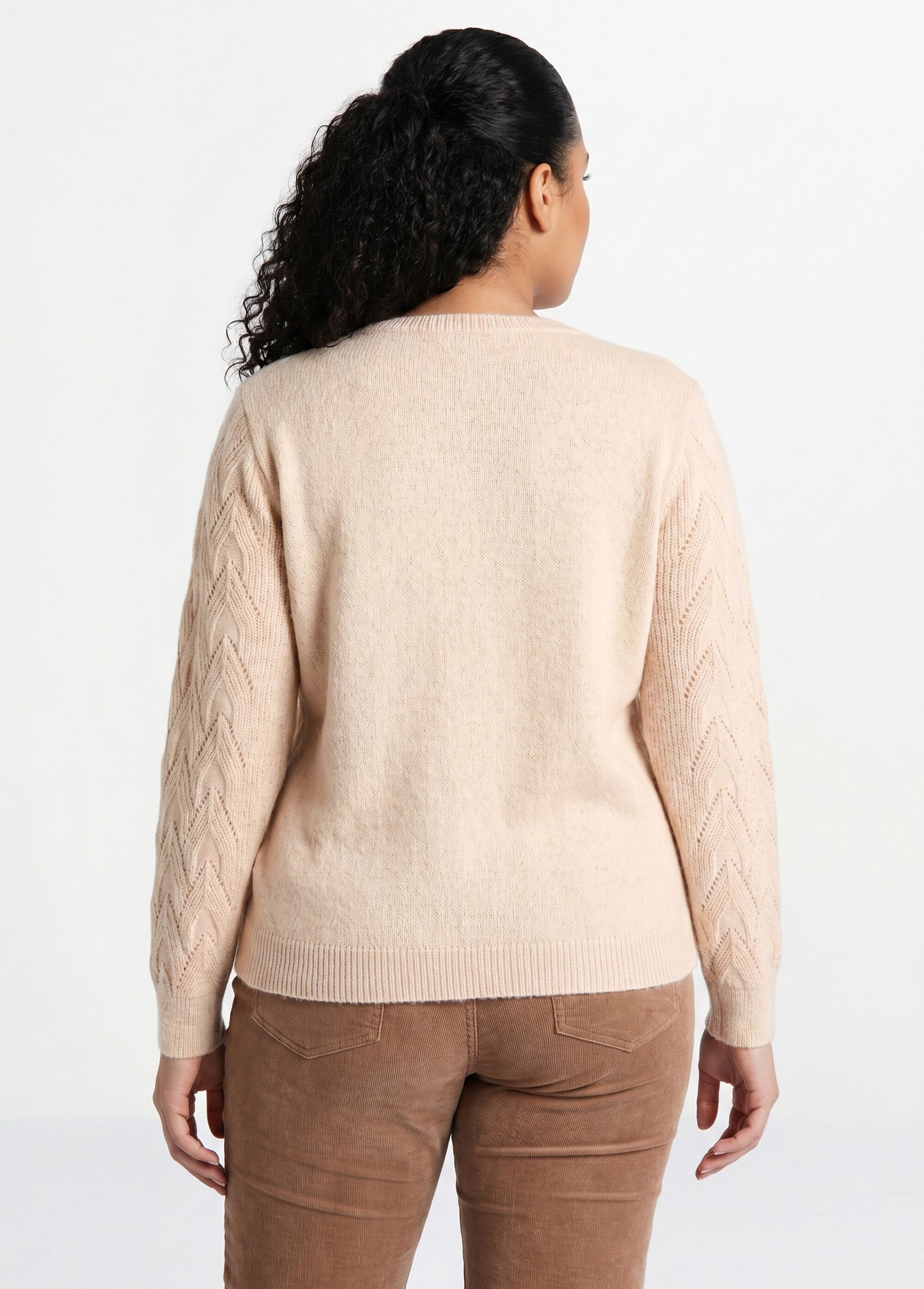 Pull doux uni col rond maille fantaisie