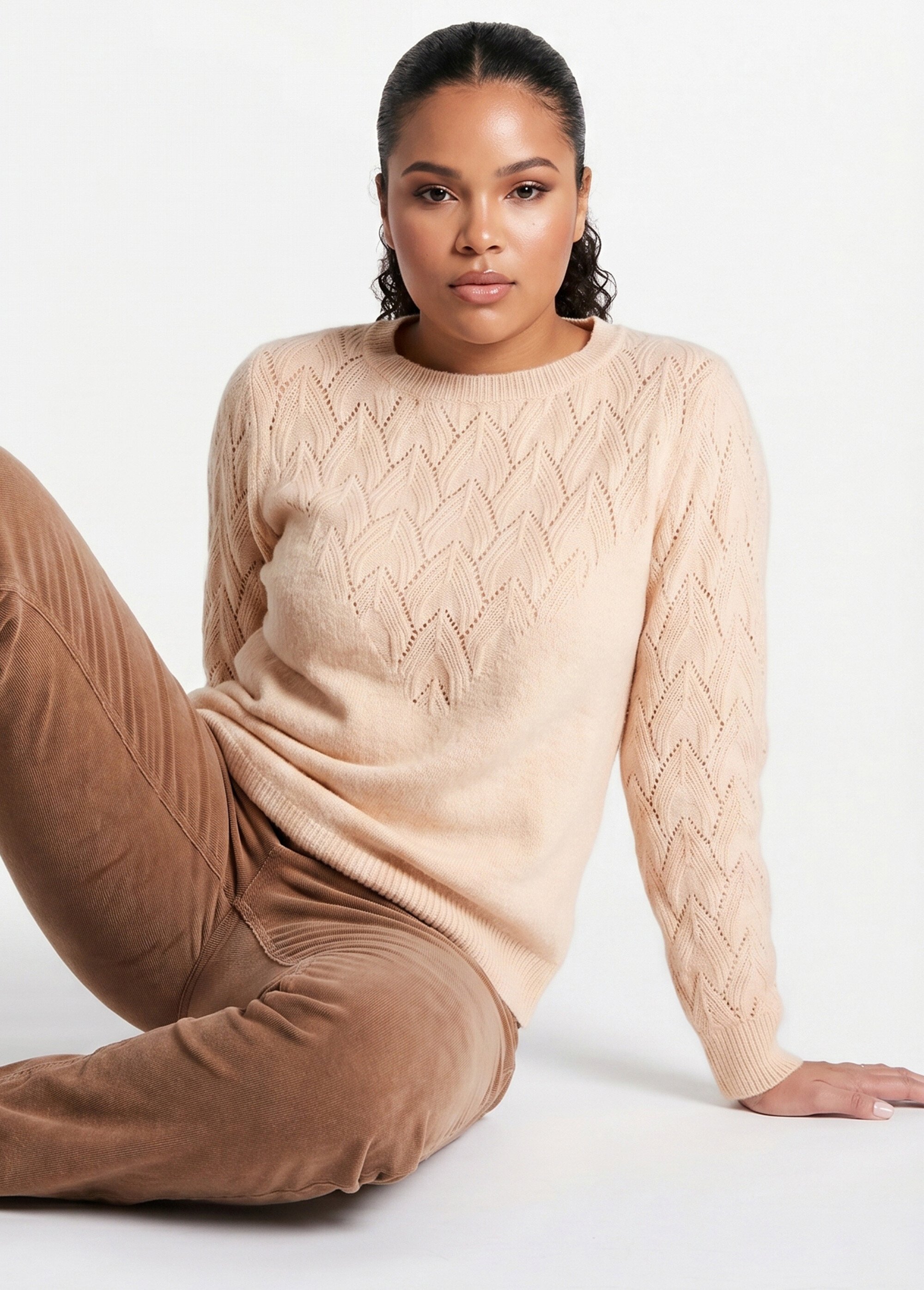 Pull doux uni col rond maille fantaisie