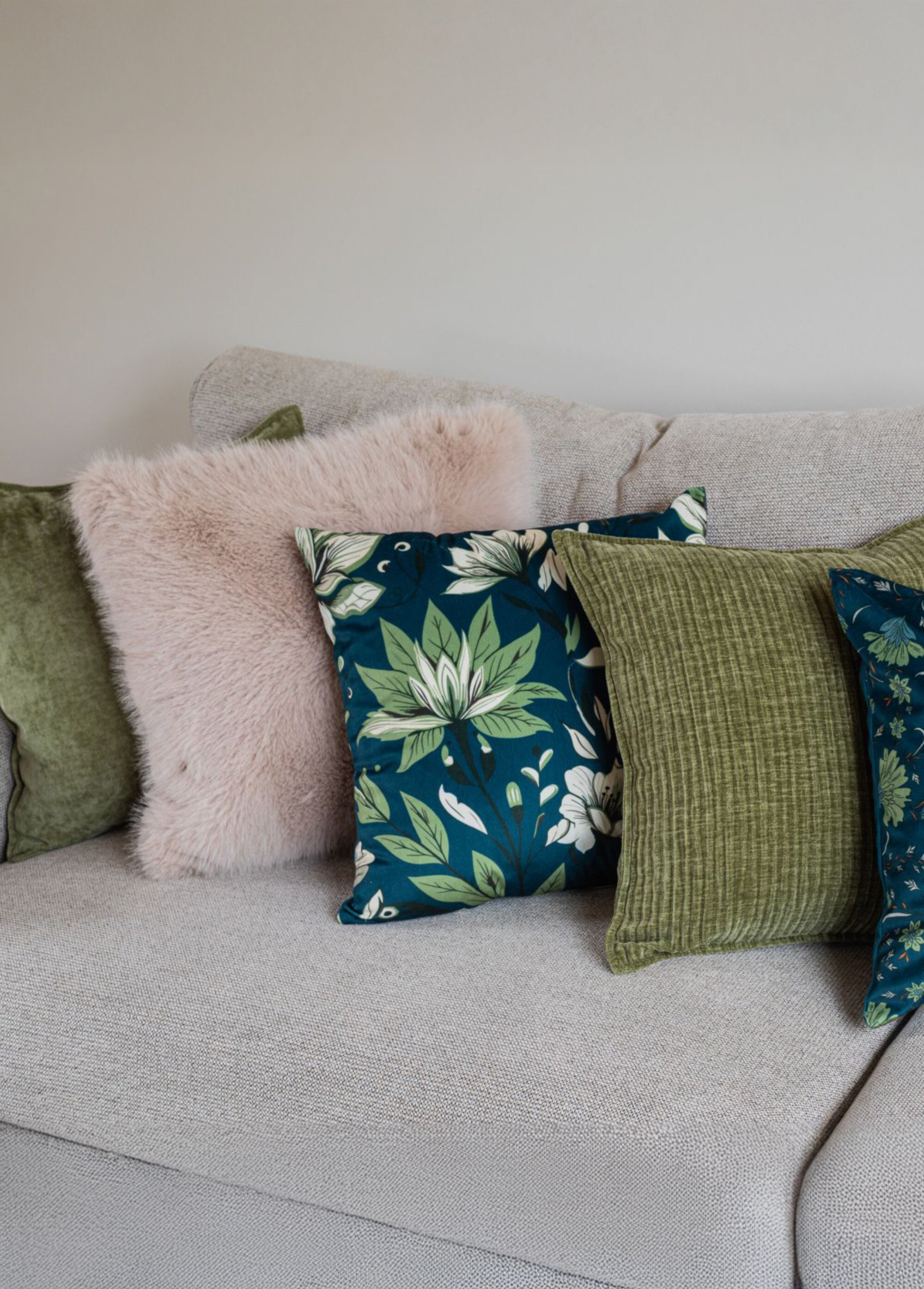 Coussin déco fausse fourrure longs poils Beige TIS-JUNE SI2