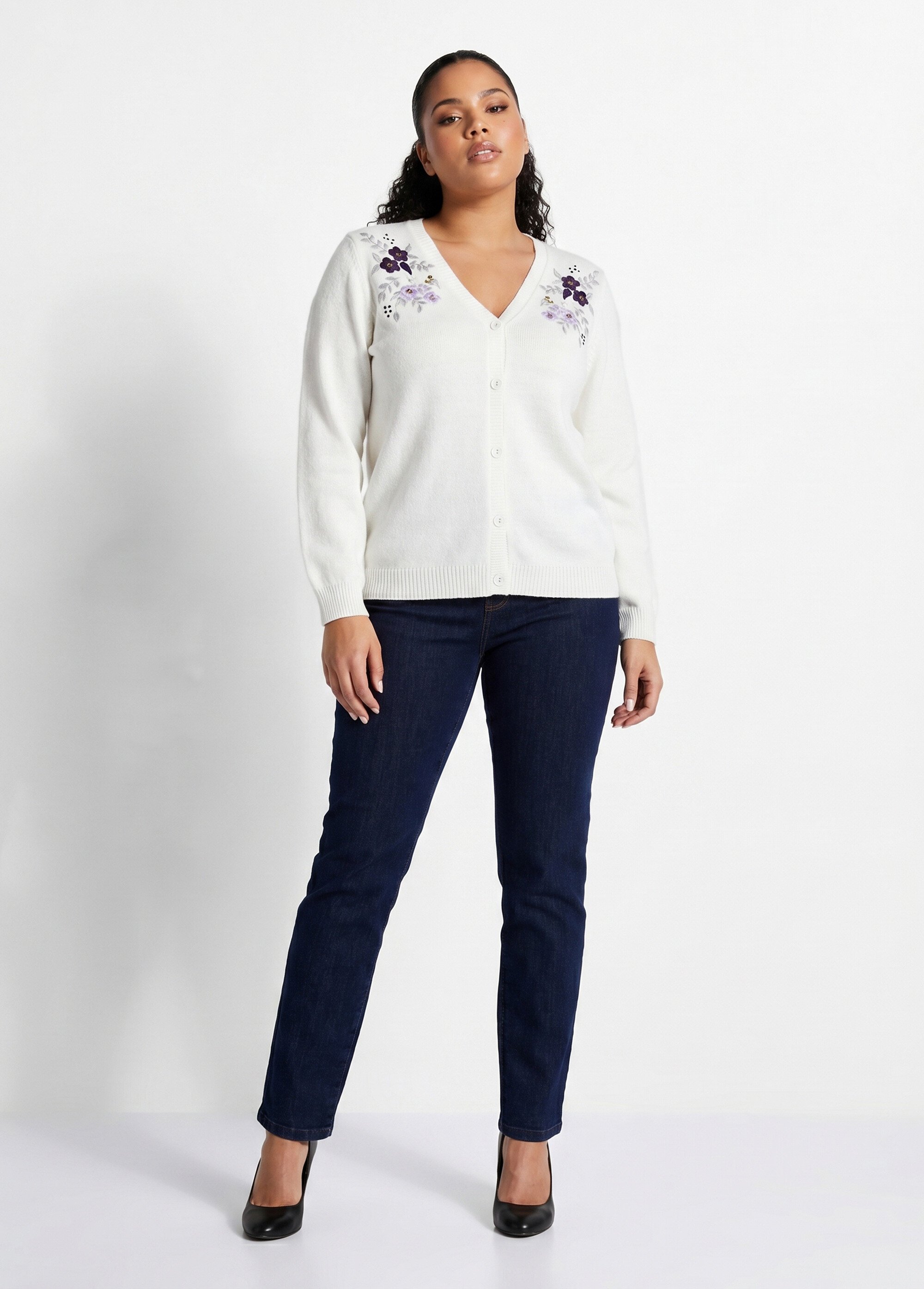 Gilet doux uni col V boutonné court brodé Femme Grande Taille Beige PELONNE SI1
