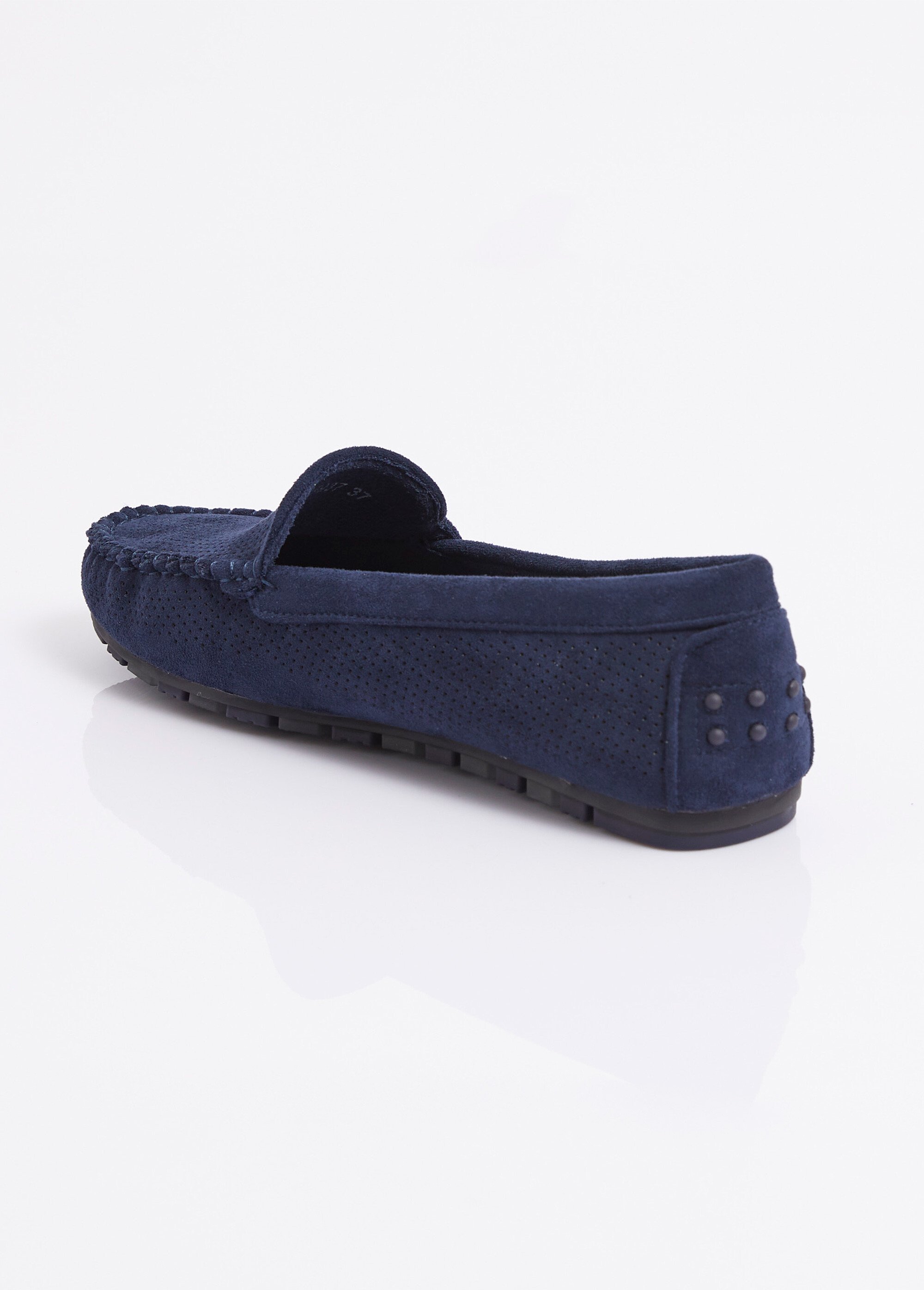 Mocassins antidérapants suédine perforée