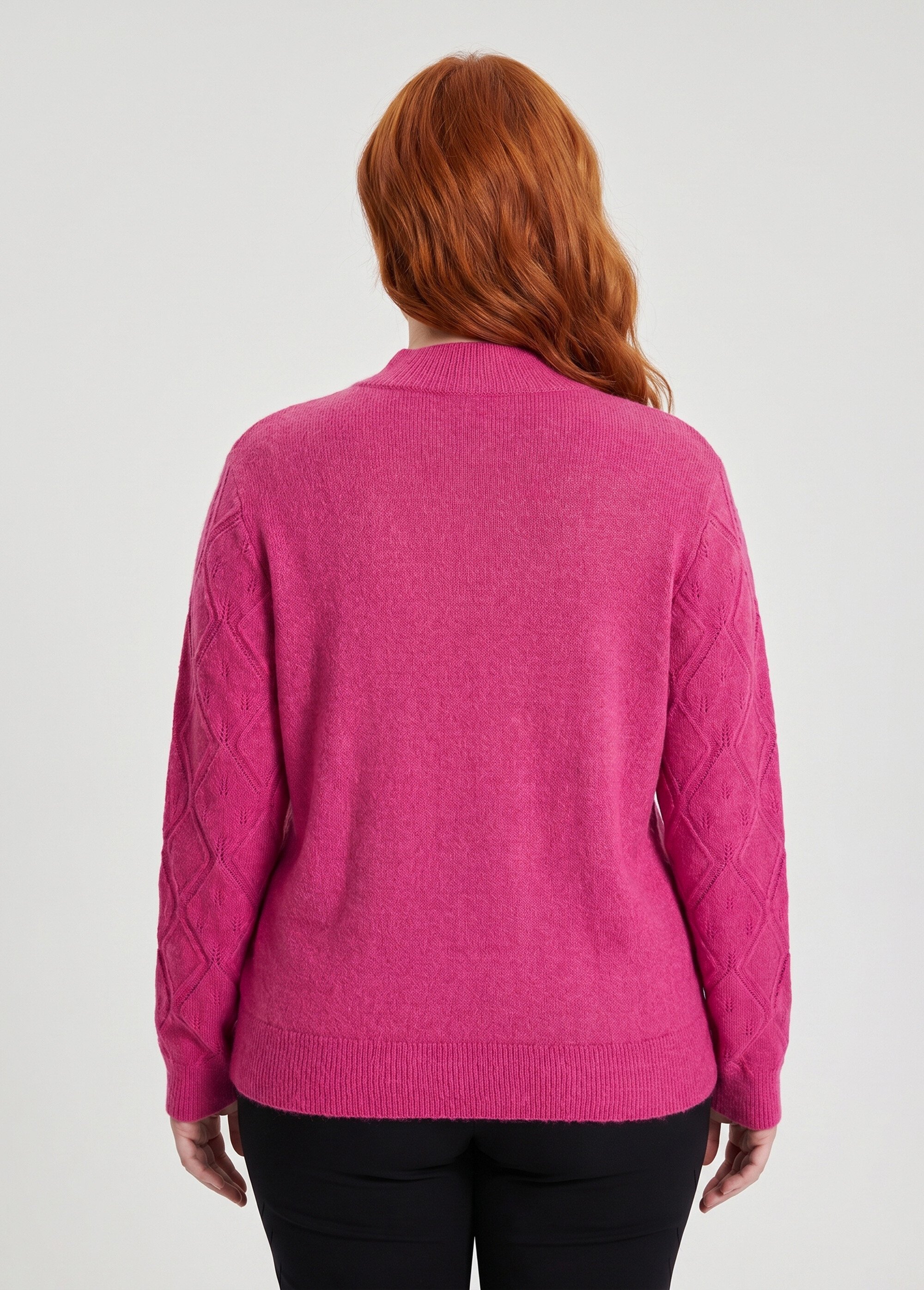 Pull doux ajouré perlé col montant