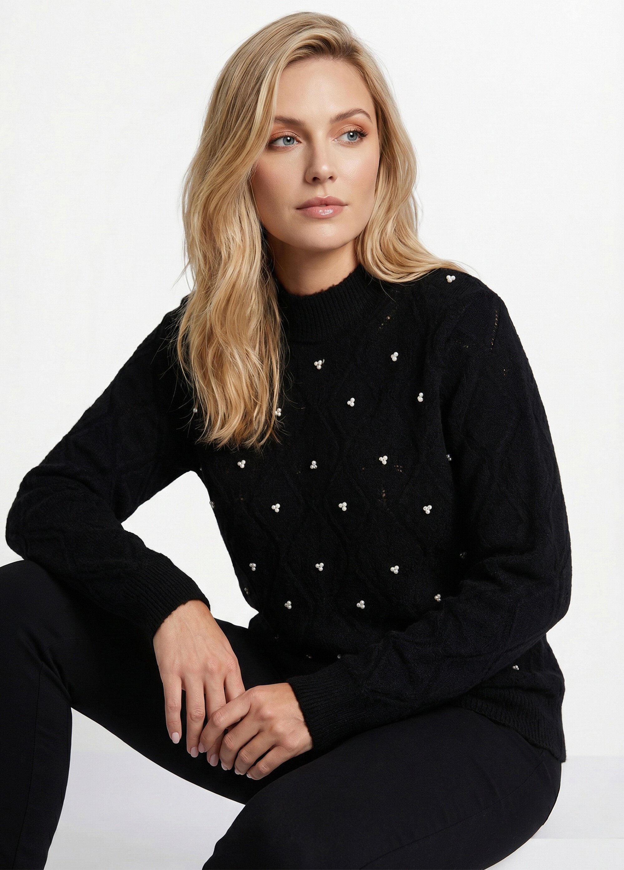 Pull doux ajouré perlé col montant Femme Noir PIANA MV1