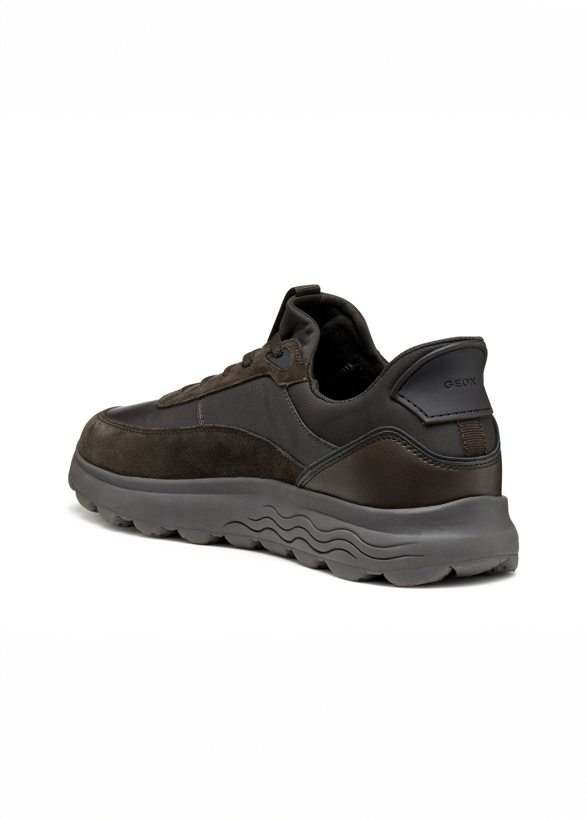 Baskets semelle épaisse monochrome