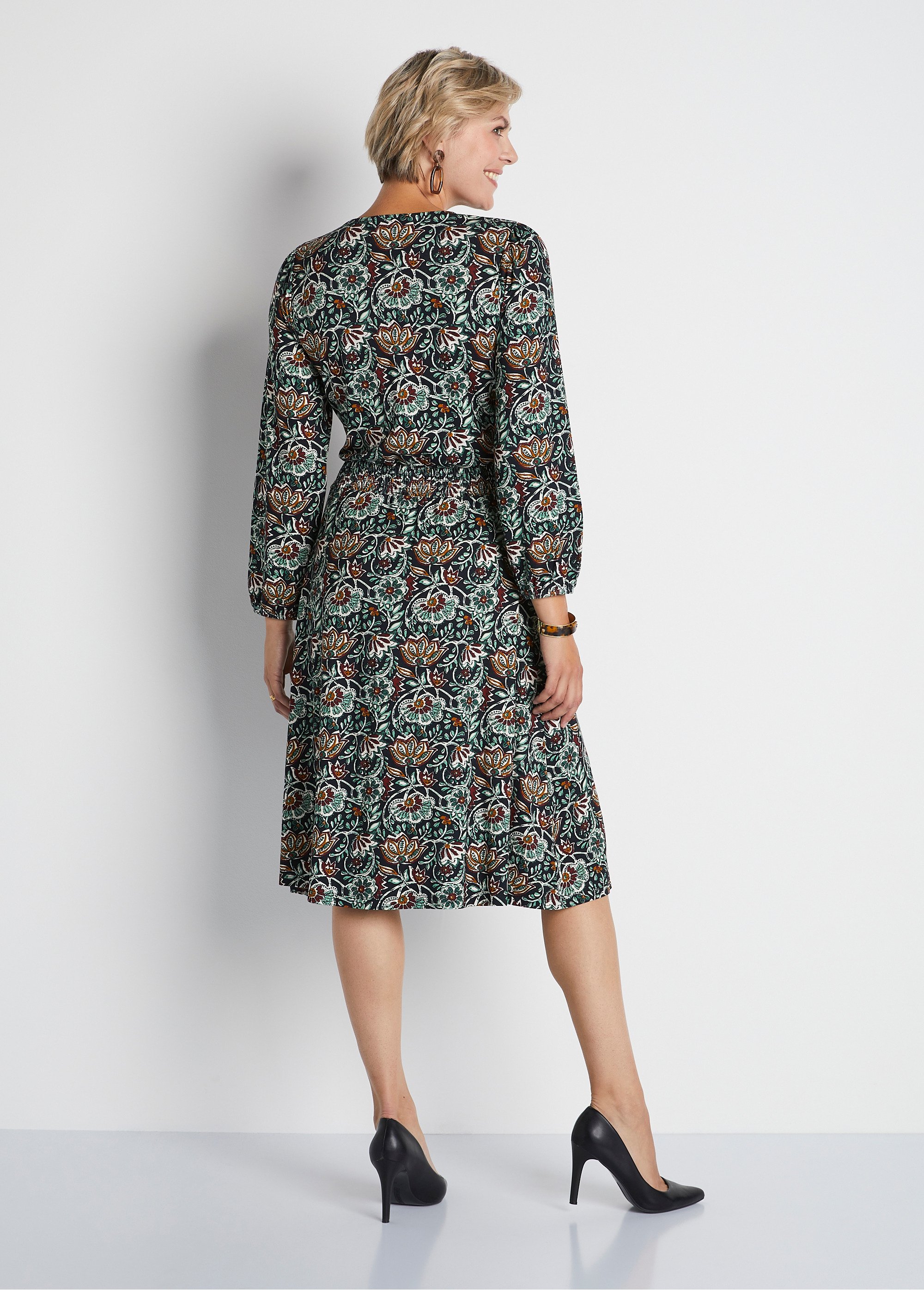 Robe courte smockée maille imprimé fleuri