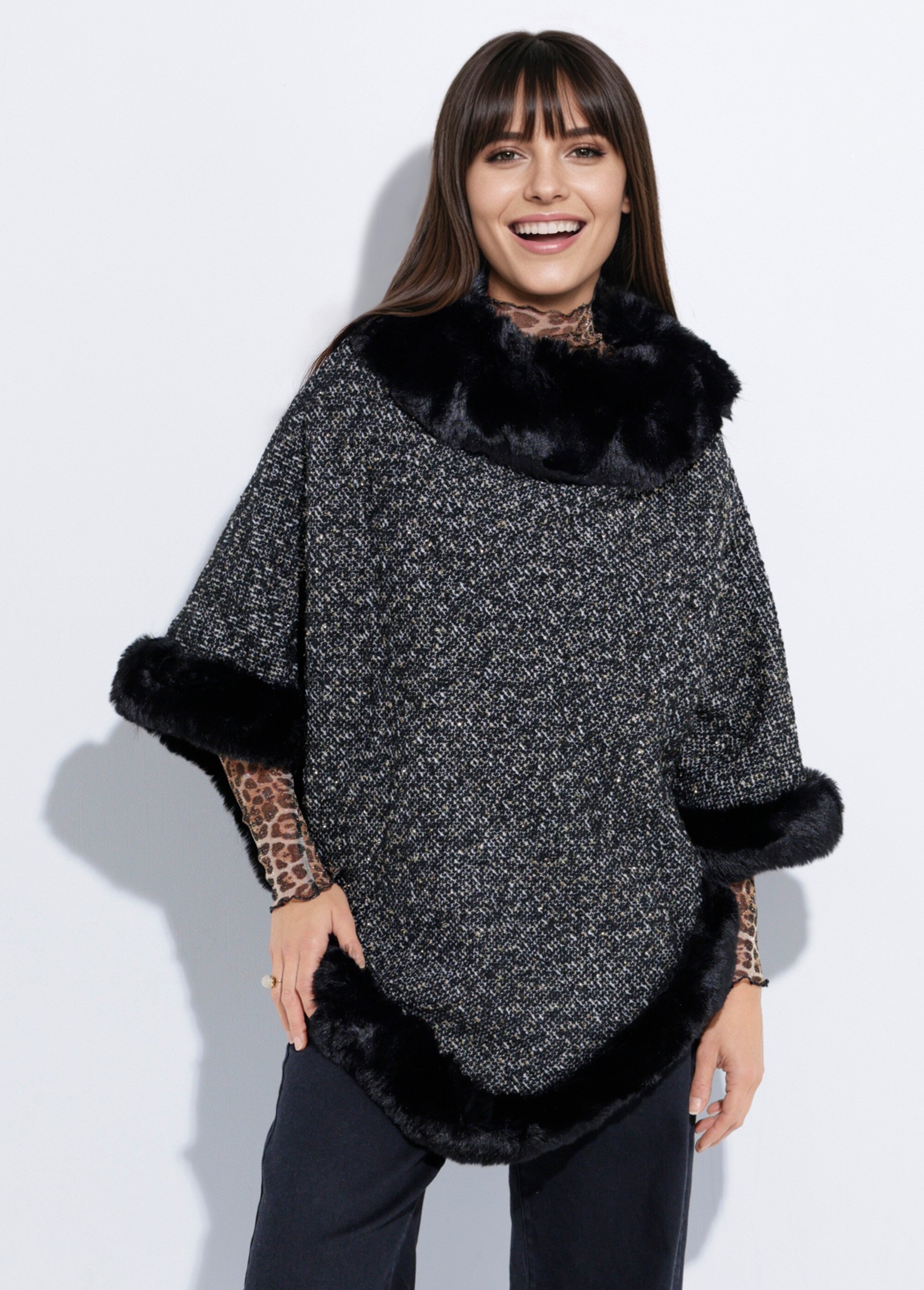 Poncho cape à carreaux détails fourrure Femme Noir TD-FLPCH904 FA1