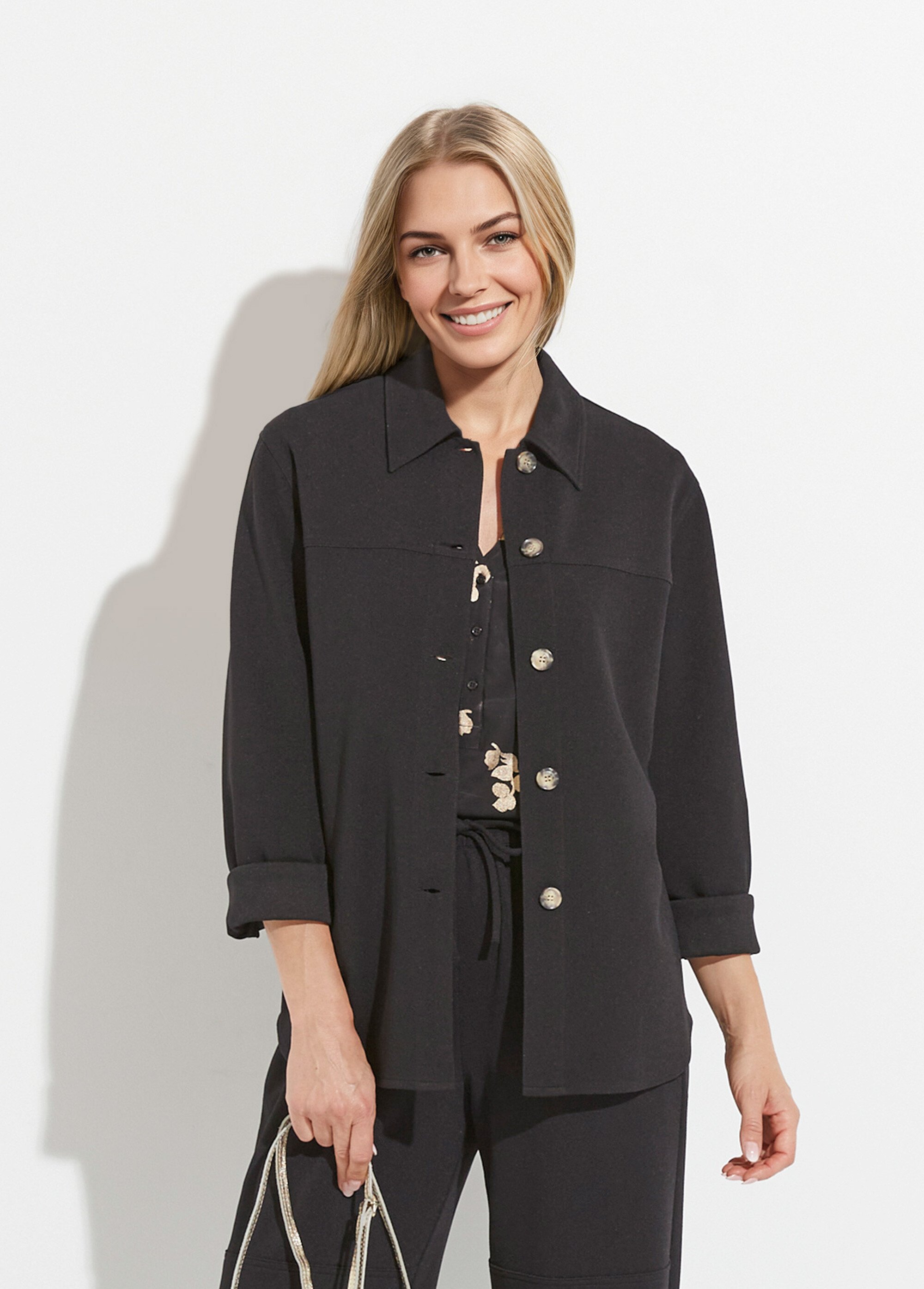 Surchemise boutonnée maille crêpe unie Femme Noir CARIBA FA1