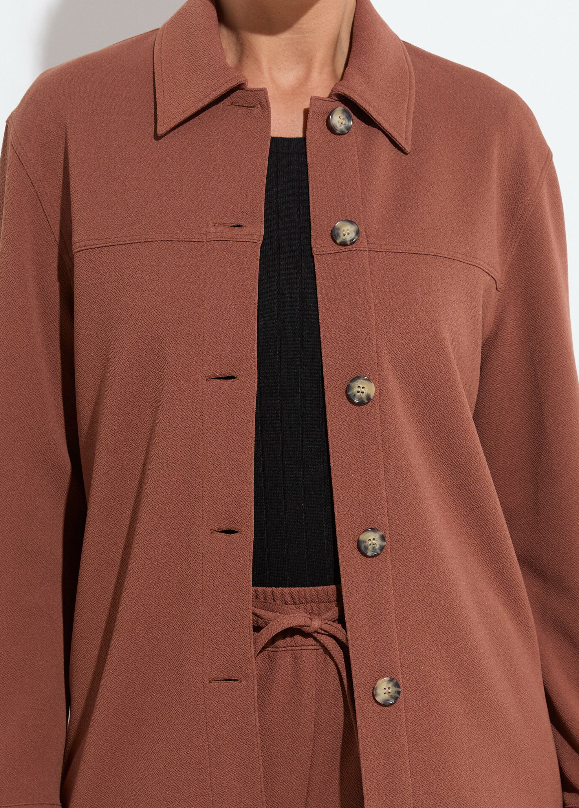 Surchemise boutonnée maille crêpe unie