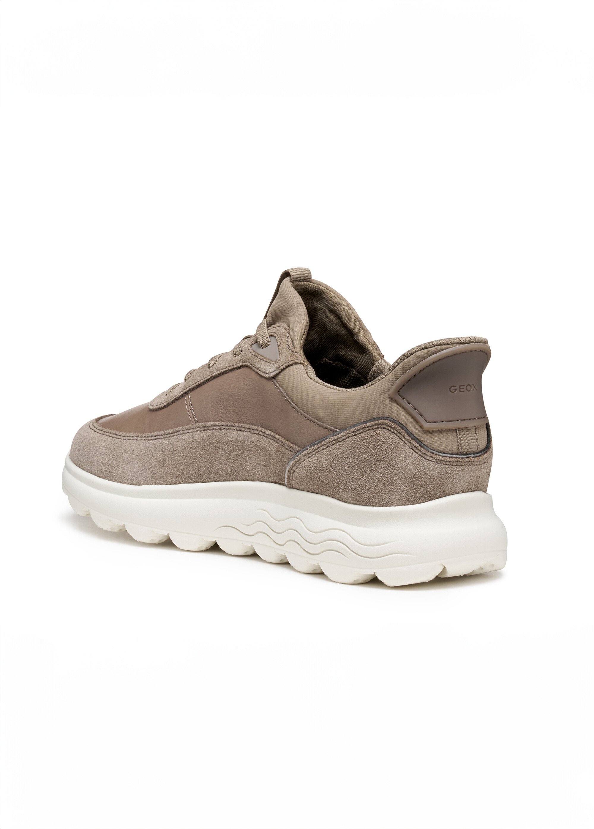 Baskets semelle épaisse antidérapante