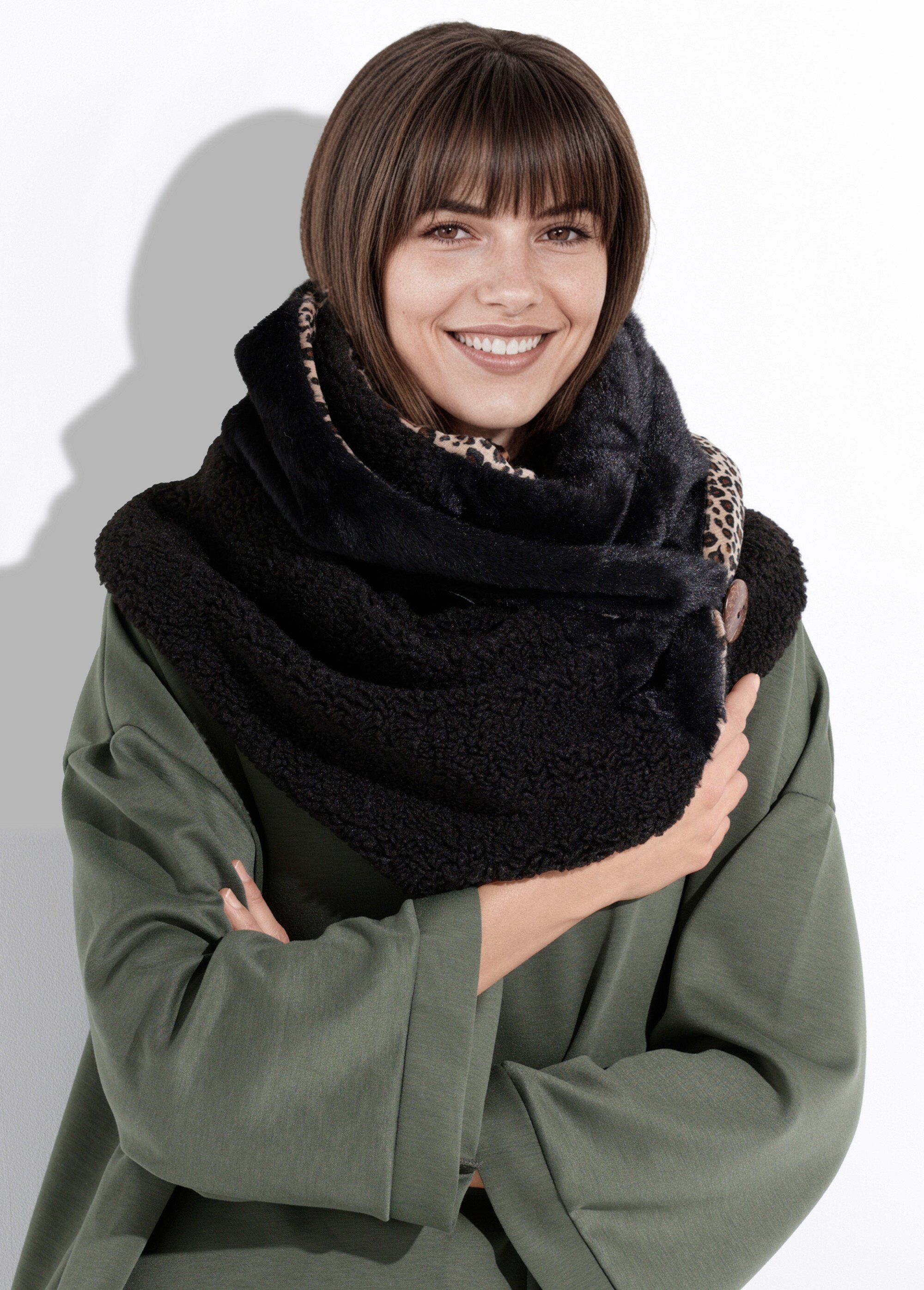 Echarpe triangle à nouer fausse fourrure Femme Noir NES180LSW2539 MV1