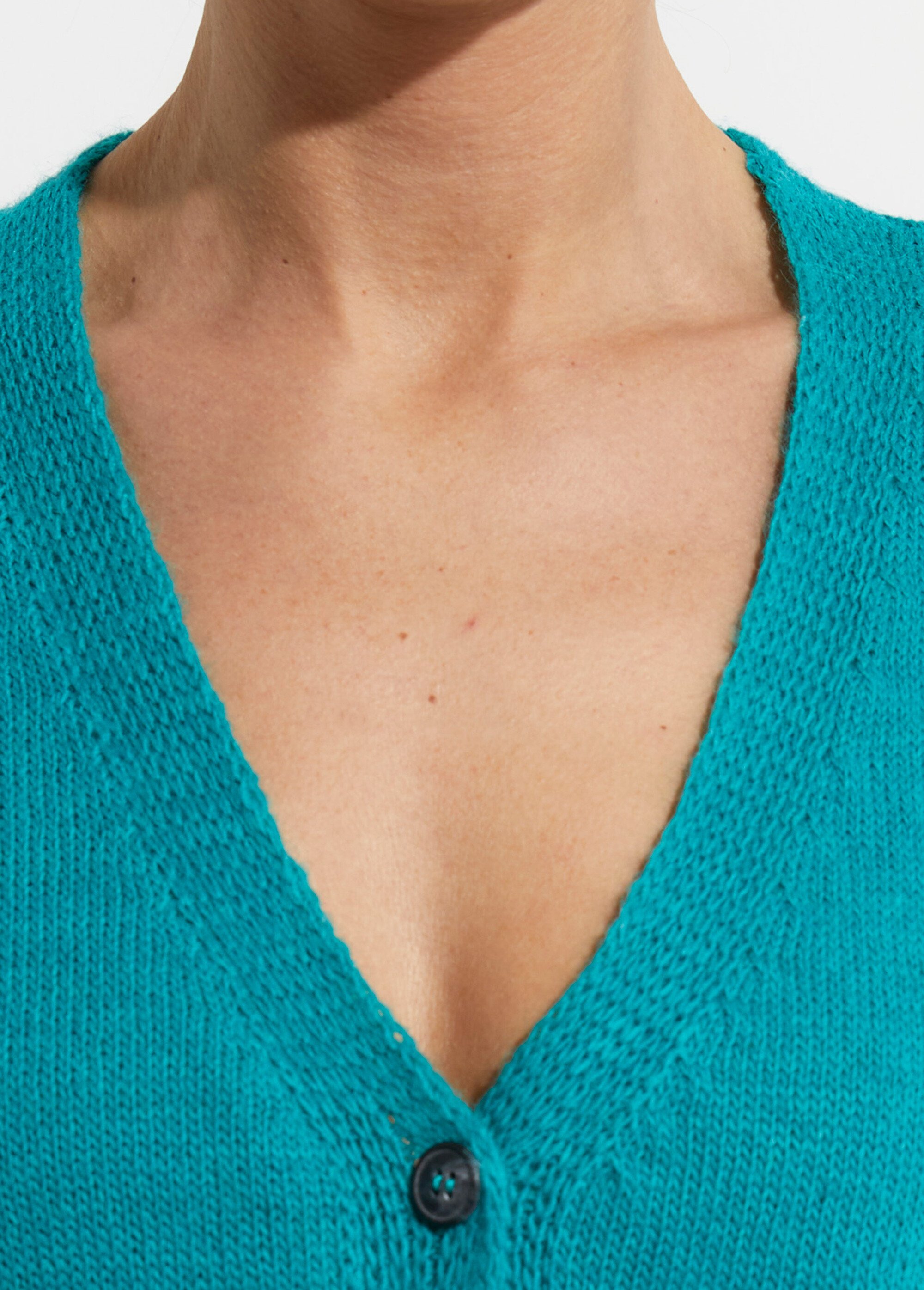 Gilet doux col V boutonné Femme OPALE MYRAN DE1