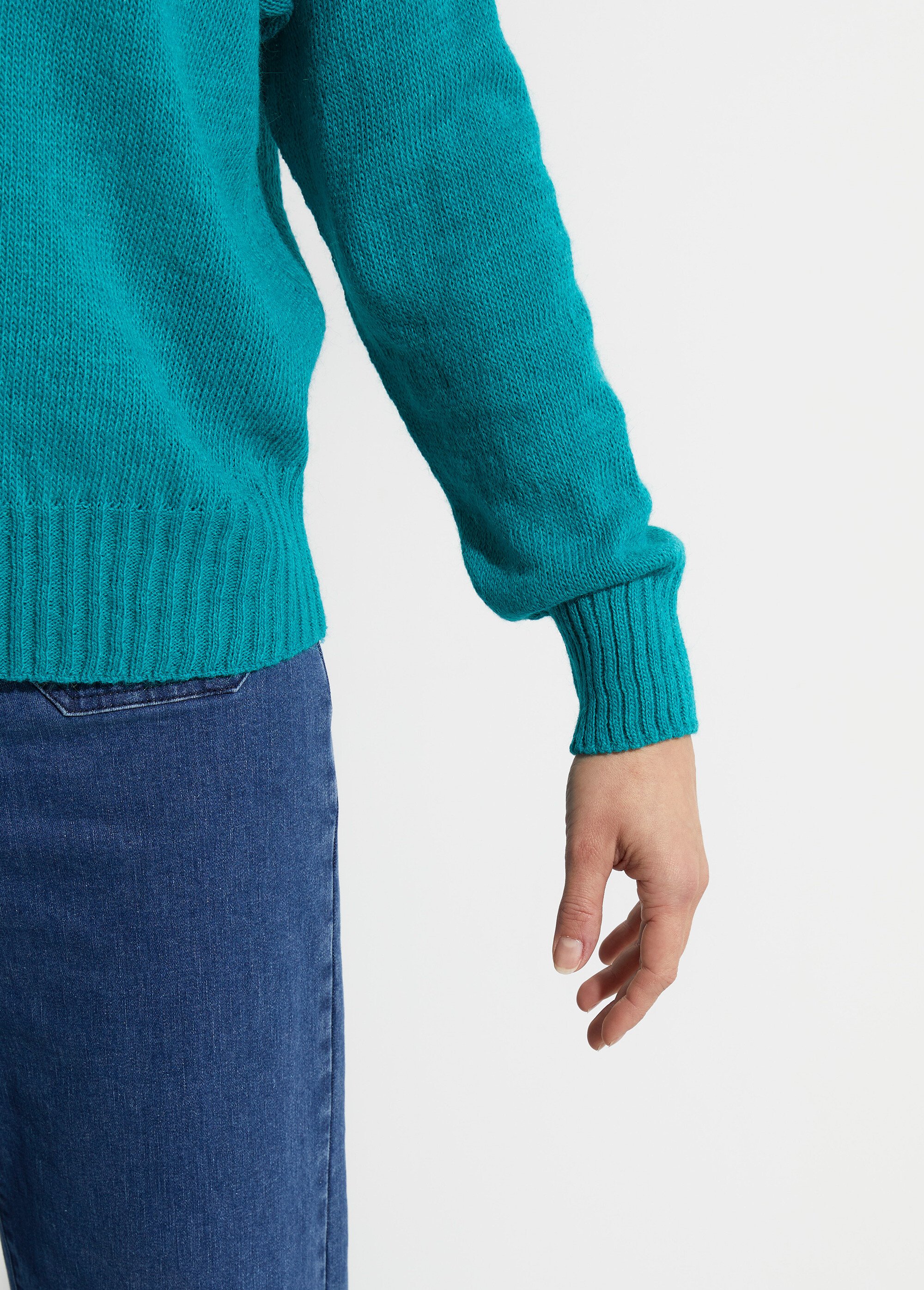 Gilet doux col V boutonné Femme OPALE MYRAN DE2