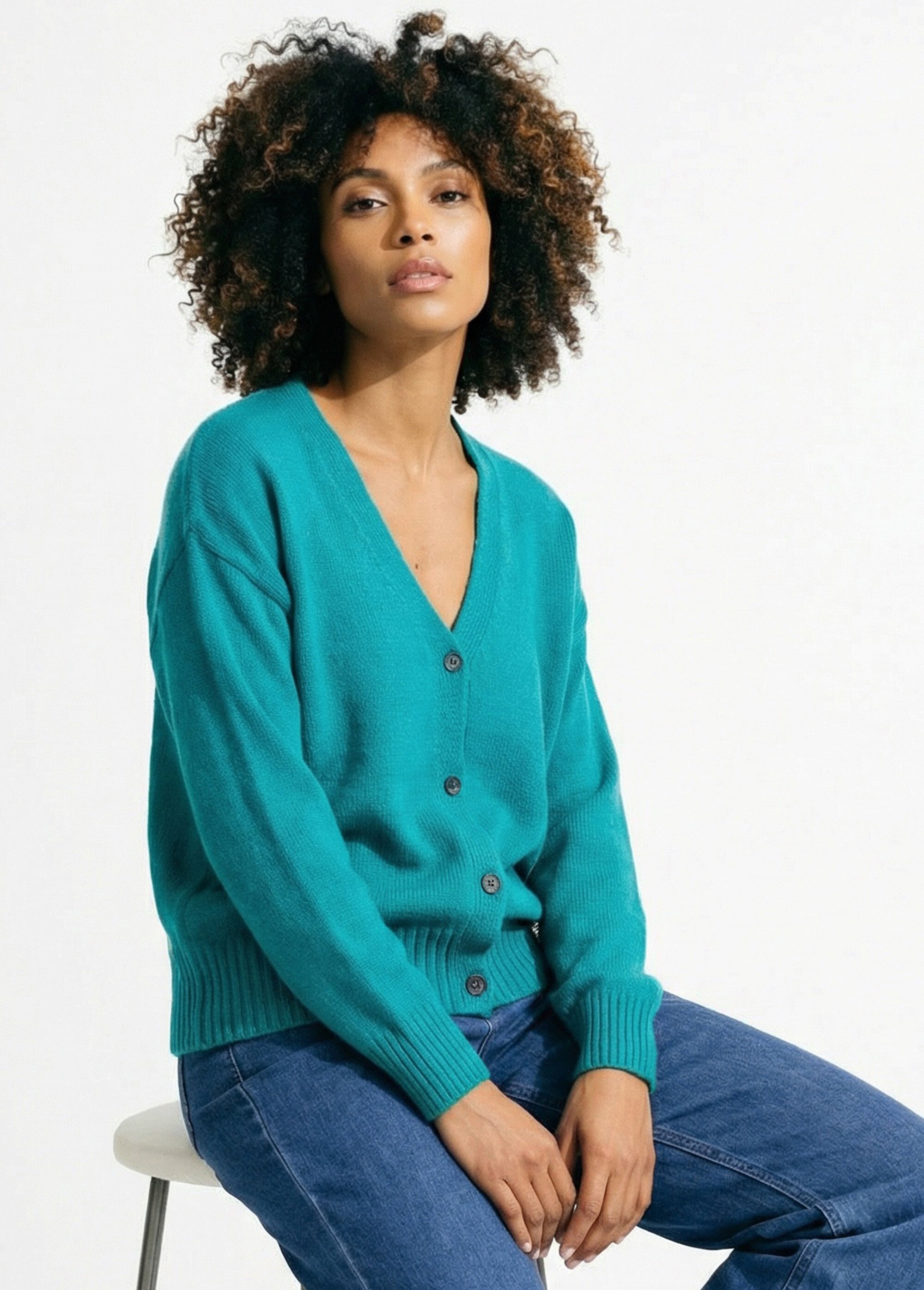 Gilet doux col V boutonné Femme OPALE MYRAN MV1