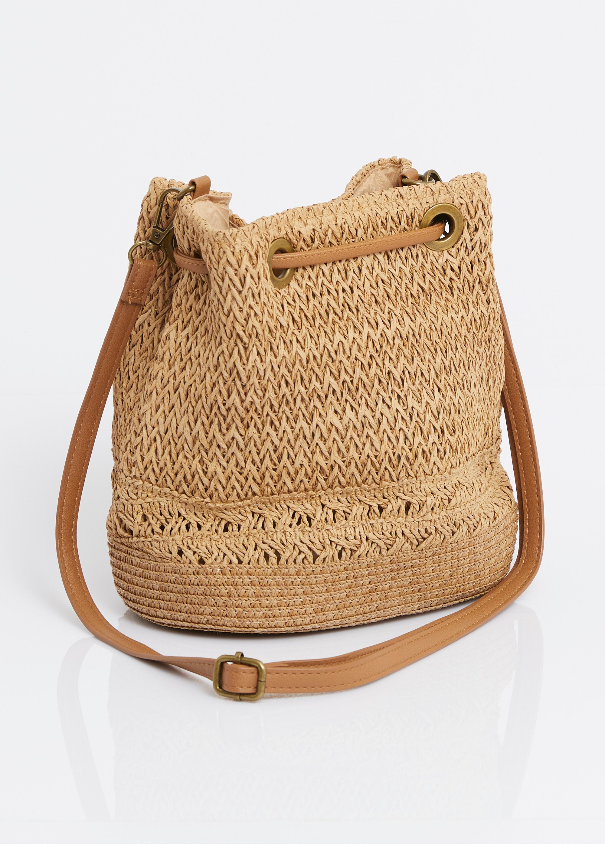 Mini sac seau en paille ajourée