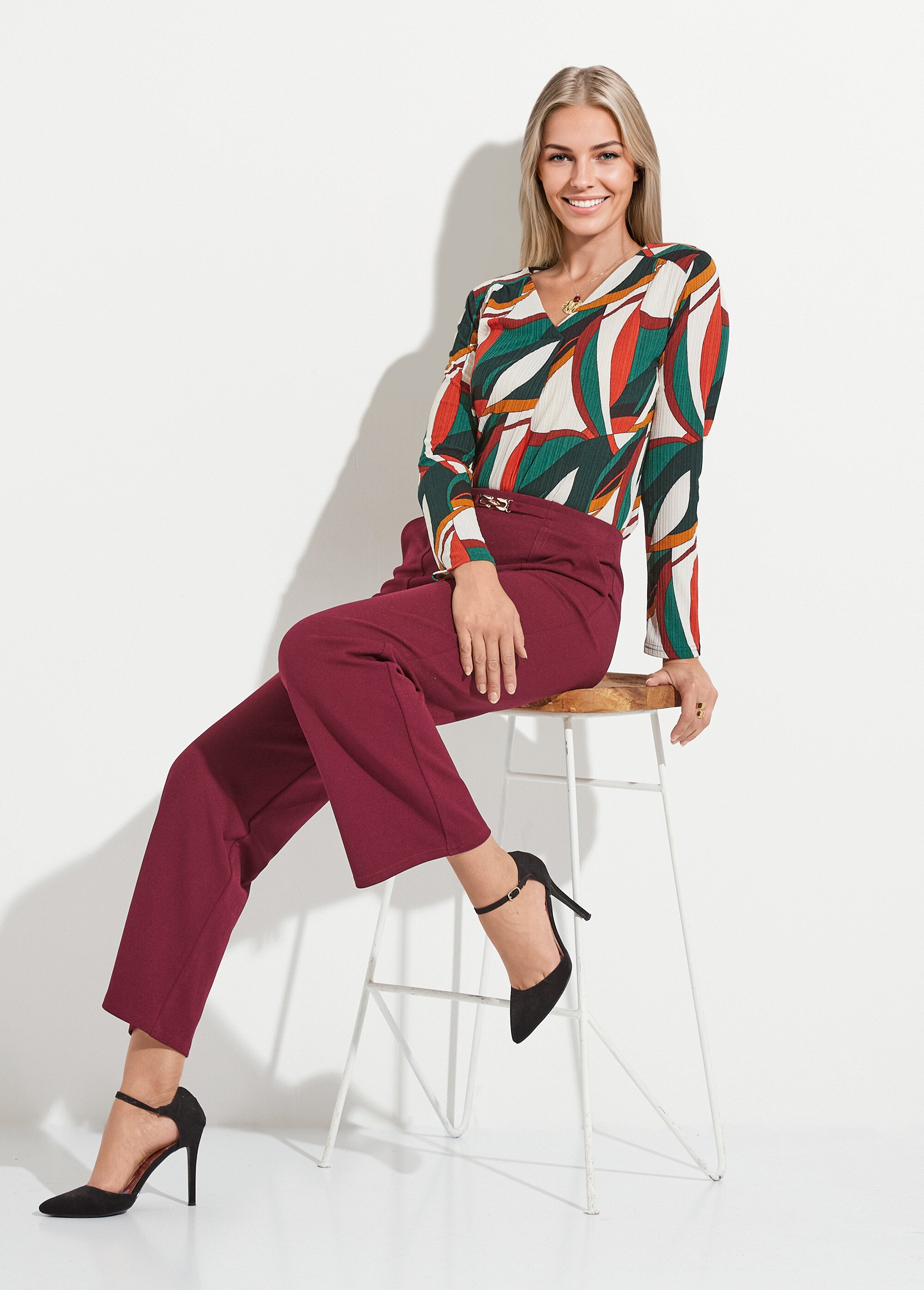 Pantalon droit taille élastiquée ceinture bijou