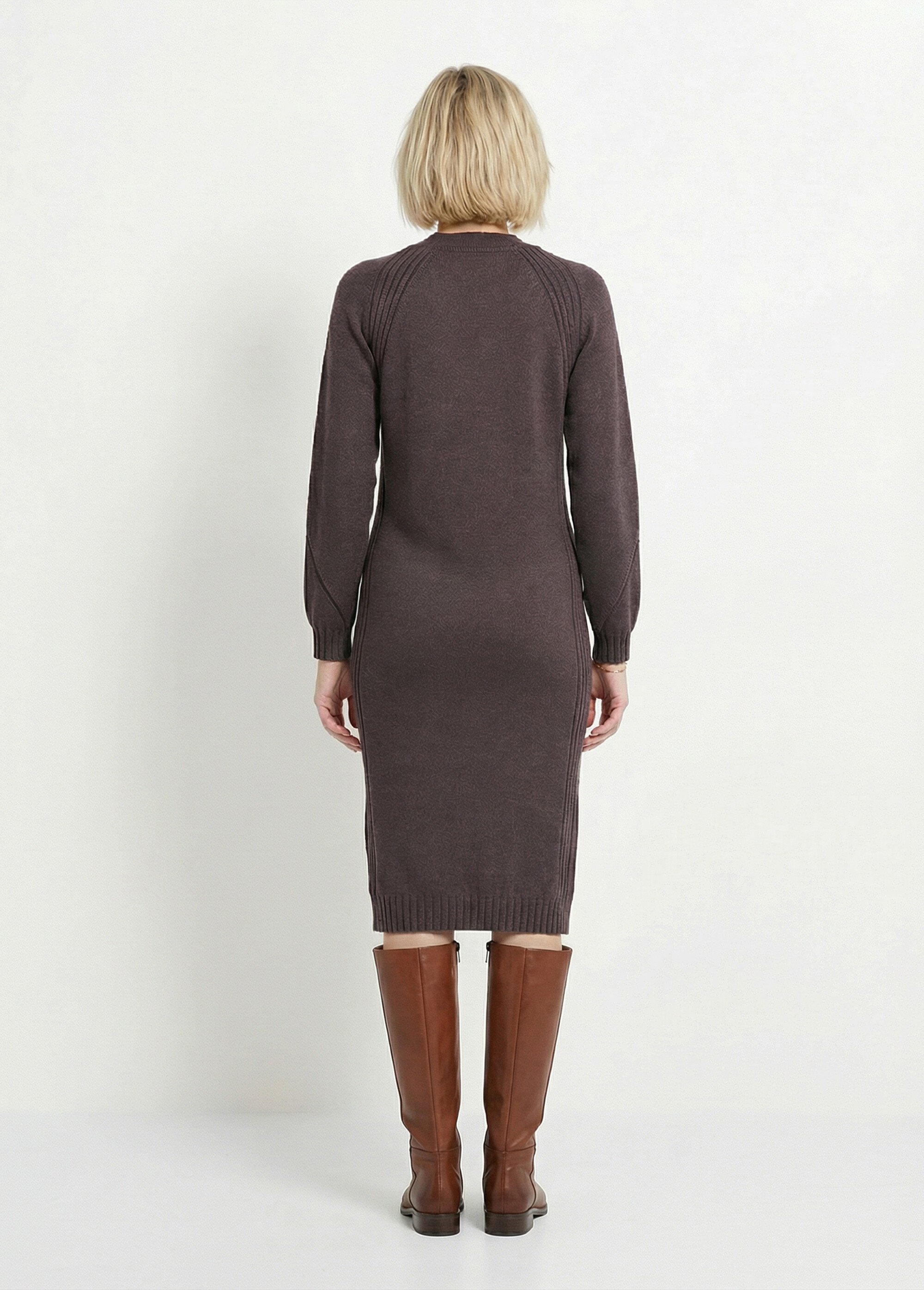 Robe-pull col montant détails côtelés perlés