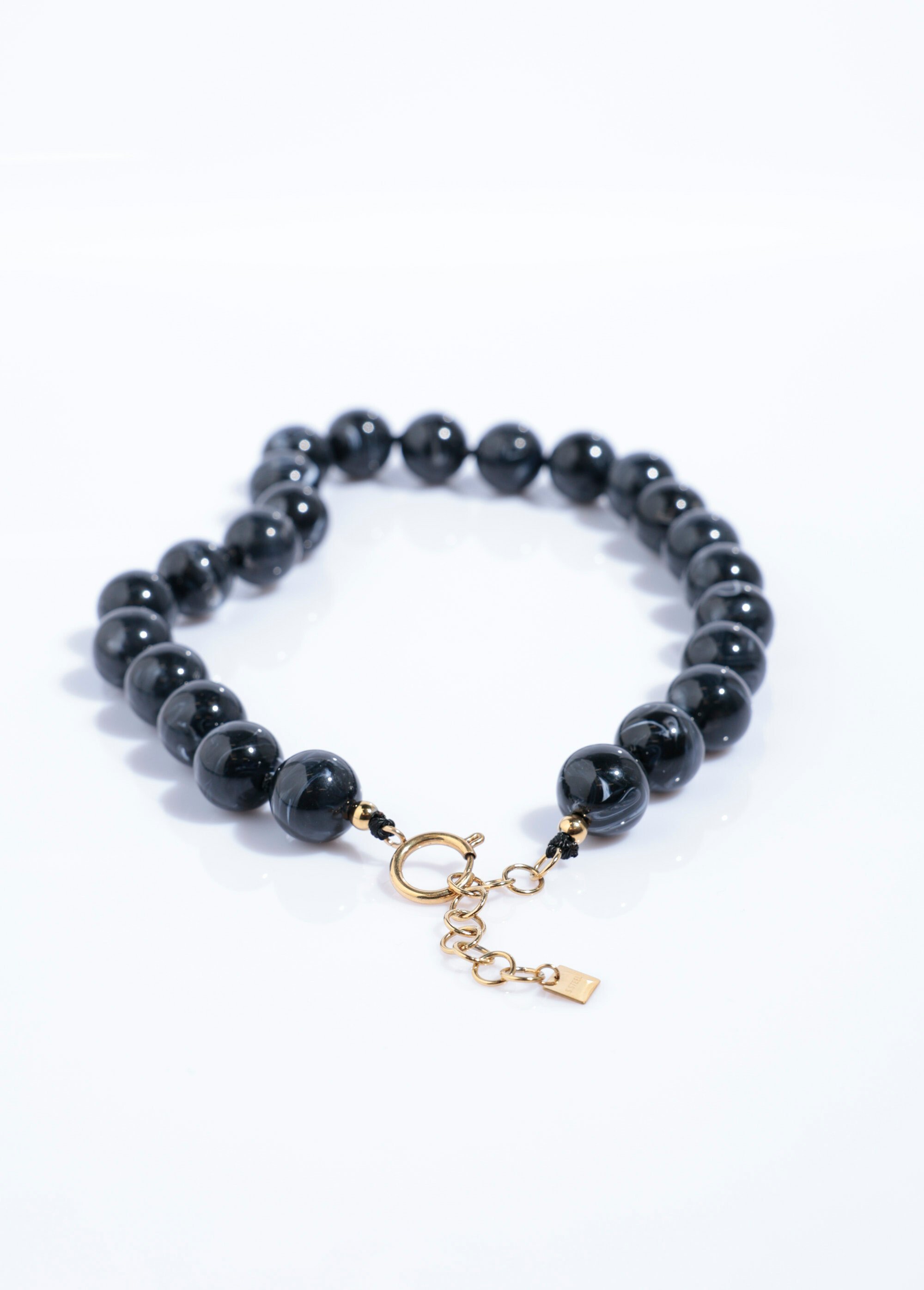 Collier court perles rondes marbrées Noir MIL01 DE2