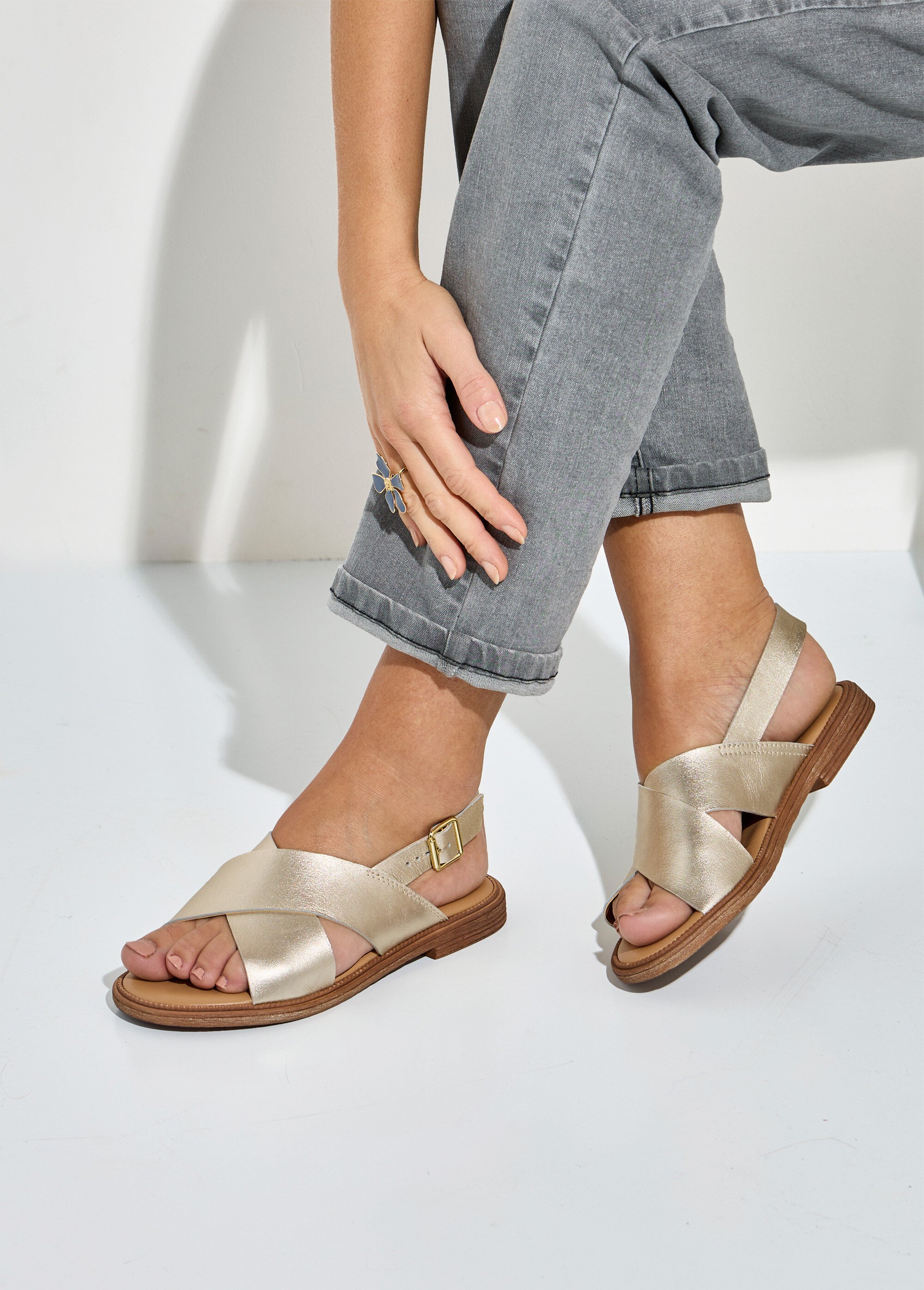 Sandales plates brides croisées Femme Doré ORMOY SI1